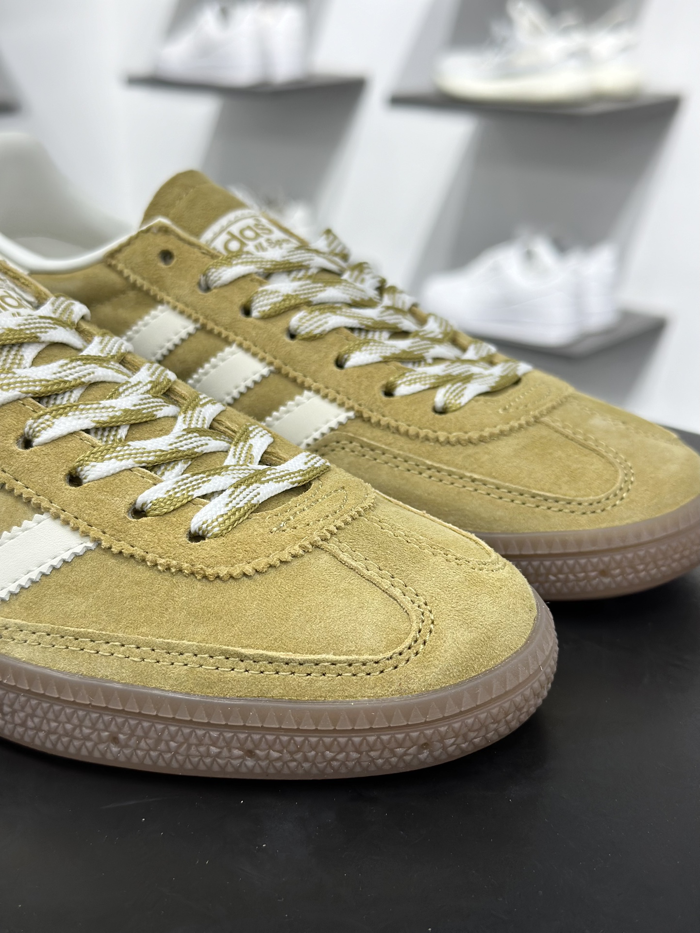 Adidas Handball Spezial 阿迪达斯经典款牛皮复古休闲板鞋 姜黄白生胶 KI5939