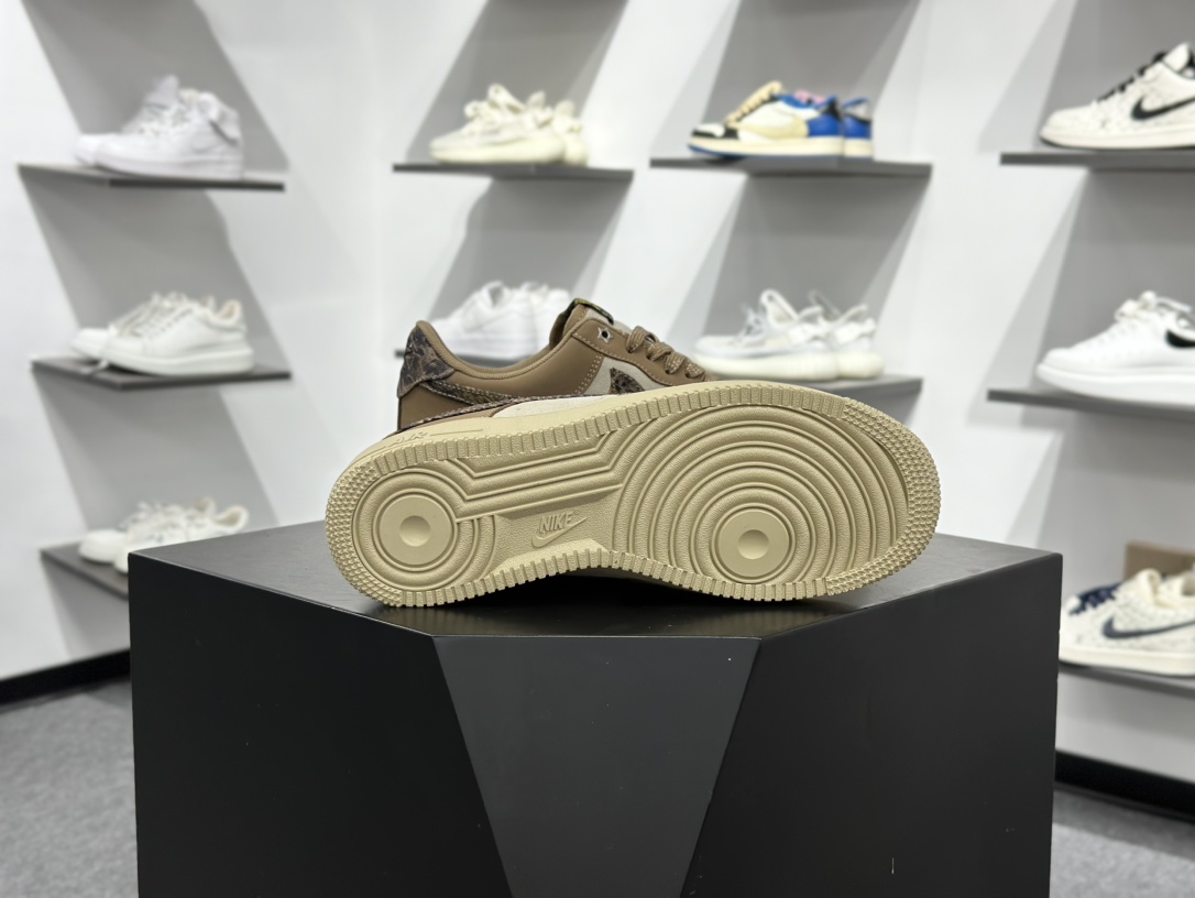 Nike AIR FORCE 1'07 IO9803-200