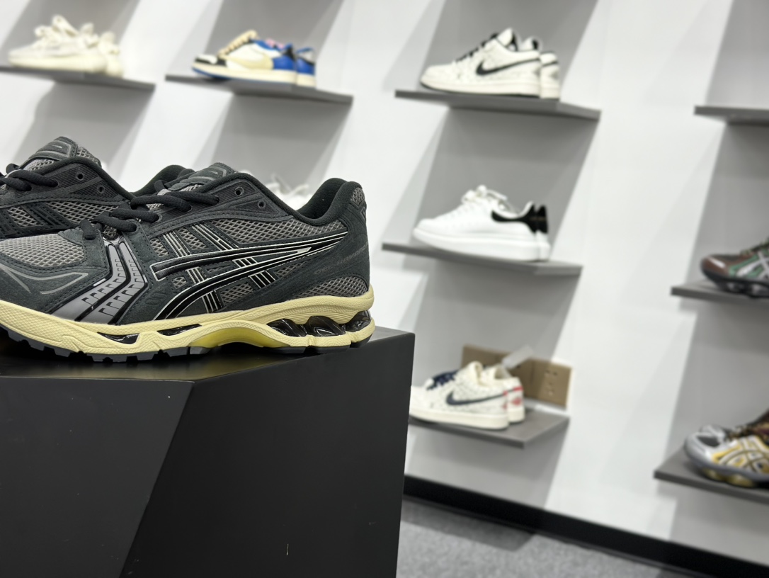 180 Asics Gel-Kayano 14 灰色 1203A540-020