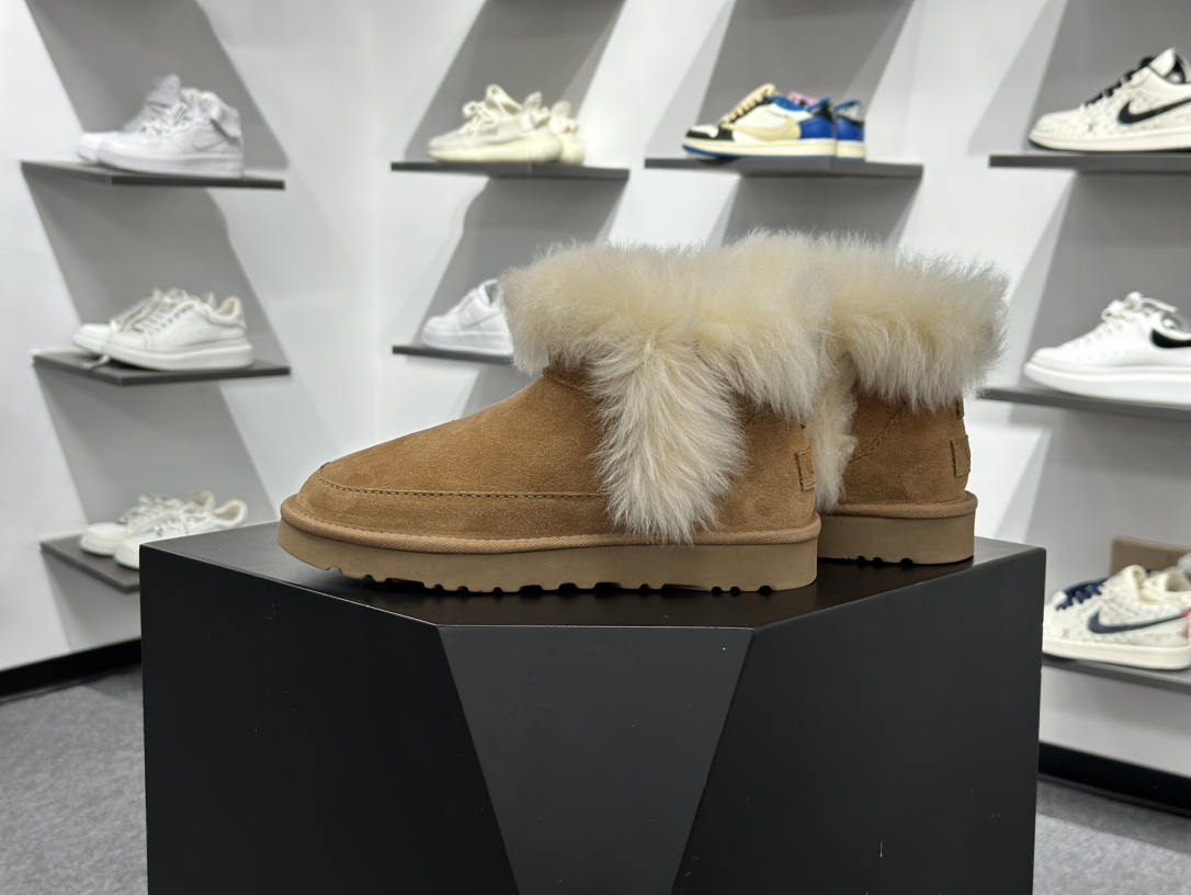 300 W CLASSIC ULTRA MINI CHALET 平台外贸专供 UGG 新款雪地靴 1173832