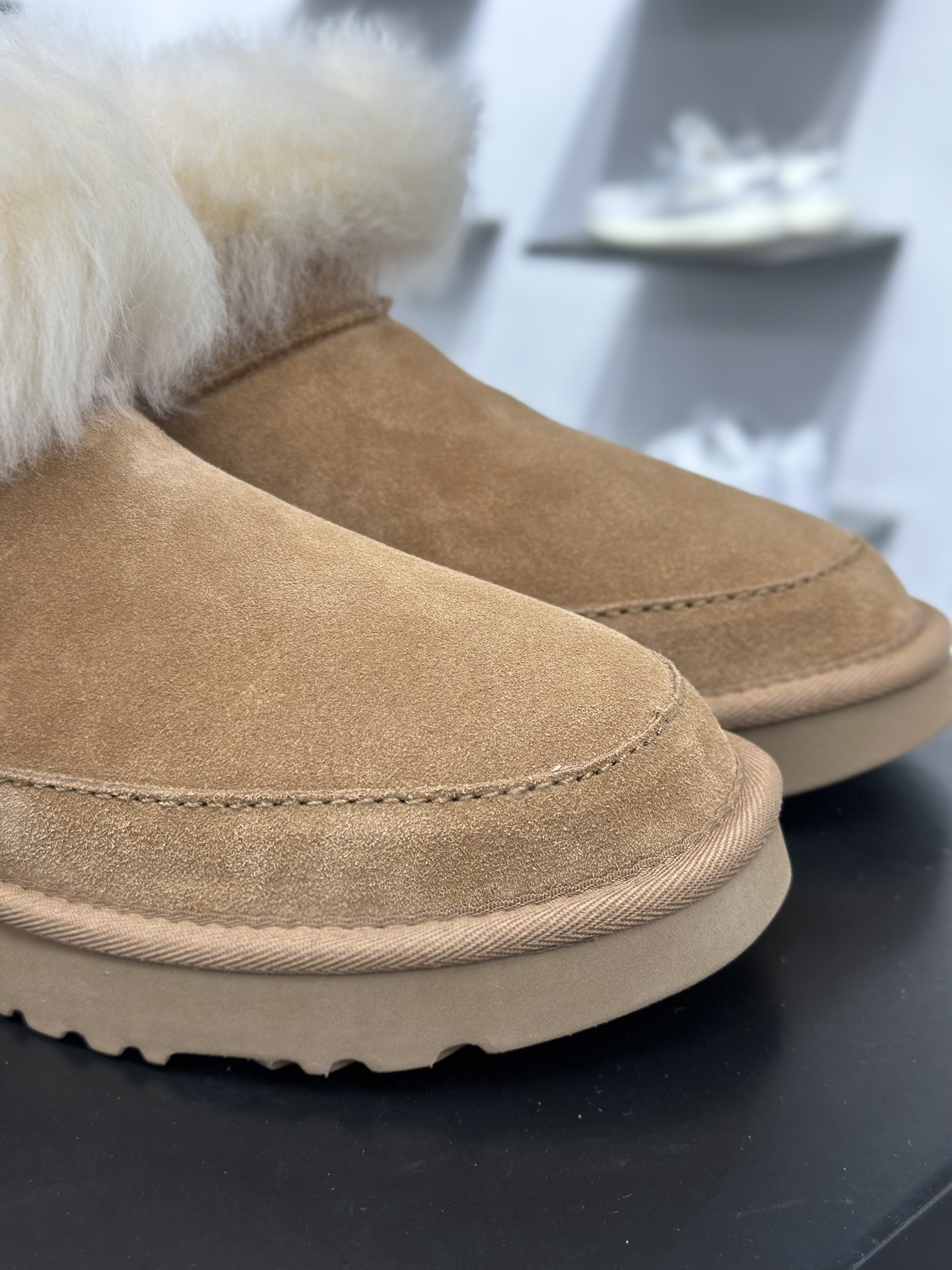 300 W CLASSIC ULTRA MINI CHALET 平台外贸专供 UGG 新款雪地靴 1173832