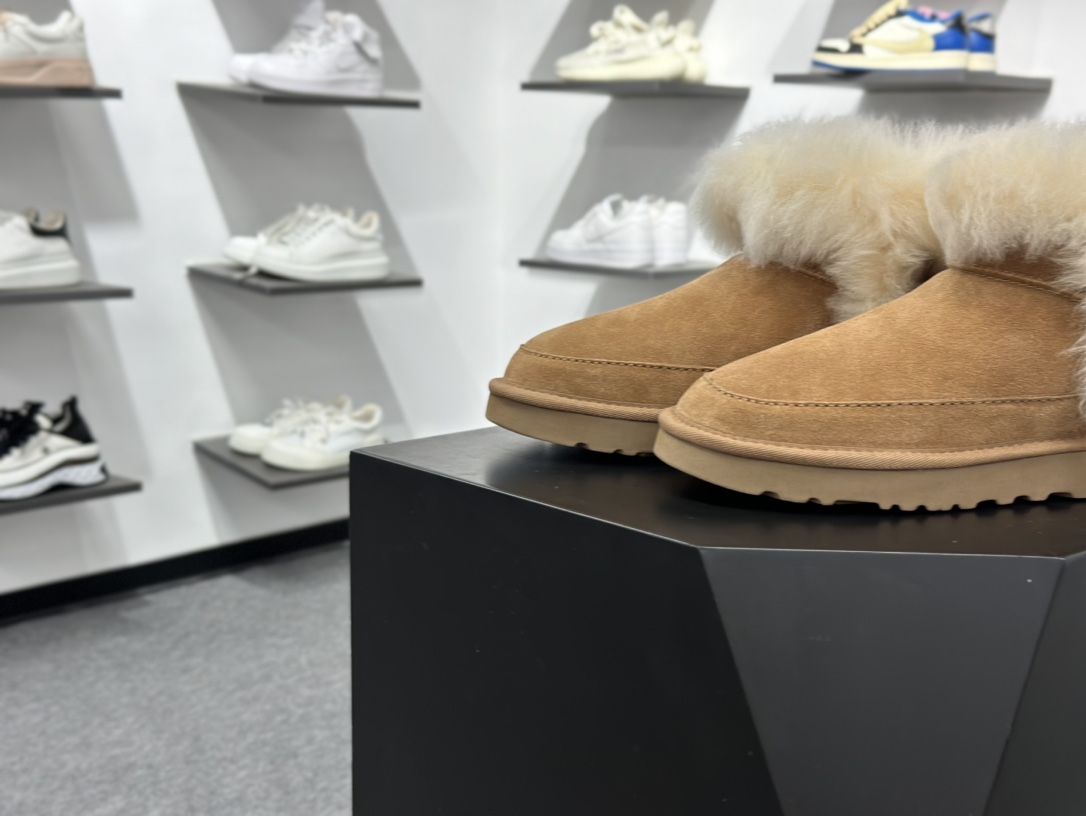 300 W CLASSIC ULTRA MINI CHALET 平台外贸专供 UGG 新款雪地靴 1173832