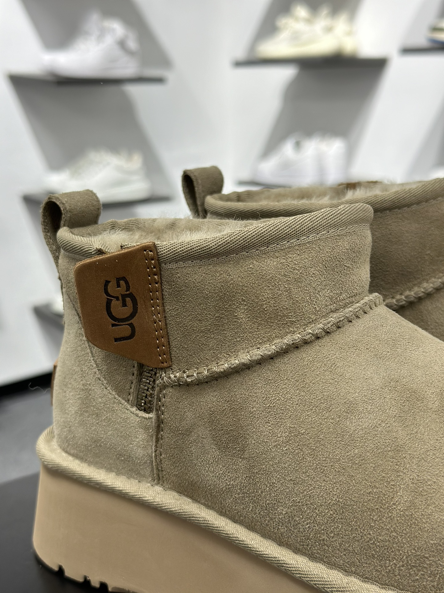 260 UGG Mini Zipper新款厚底短筒侧拉链雪地靴 1178011