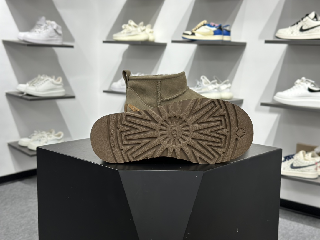 260 UGG Mini Zipper新款厚底短筒侧拉链雪地靴 1178011