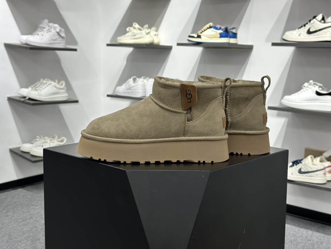 260 UGG Mini Zipper新款厚底短筒侧拉链雪地靴 1178011