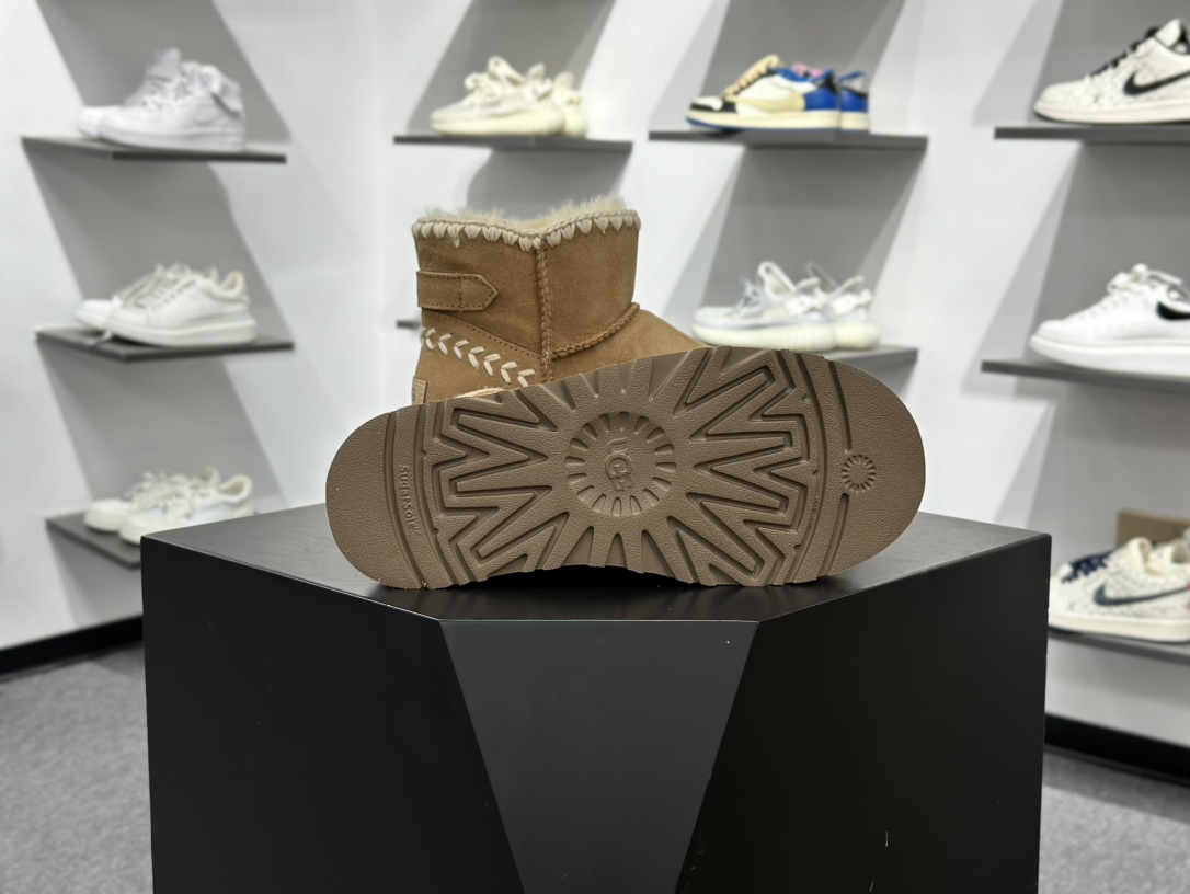 280 UGG Braided Wood新款厚底侧边编织扣雪地靴 1150817