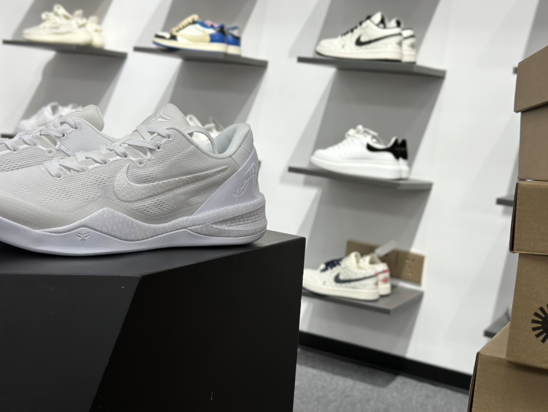 Nike Zoom Kobe VIII 8 耐克 科比8代系列 低帮复刻实战运动低帮文化篮球鞋 FJ9364-100
