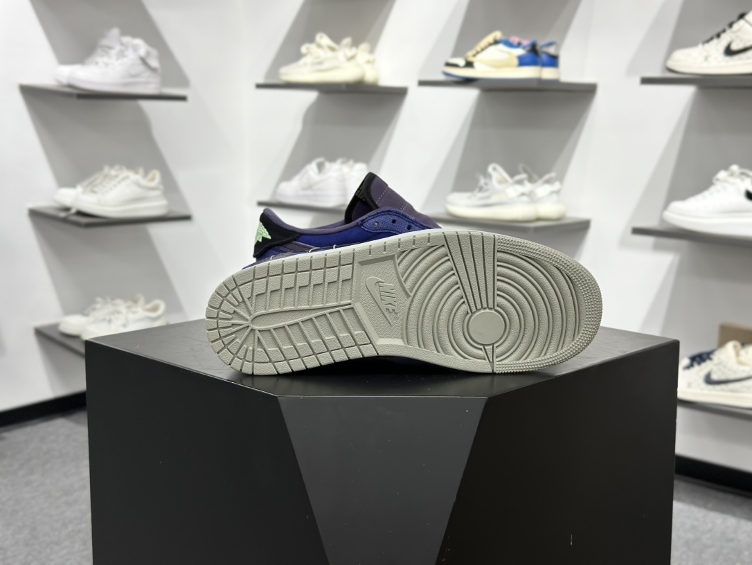 Nike Air Jordan 1 Retro Low OG 耐克 AJ1乔1低帮休闲板鞋 IH2309-500 Nike Air Jordan 1 Retro Low OG 耐克 AJ1乔1低帮休闲板鞋 IH2309-500