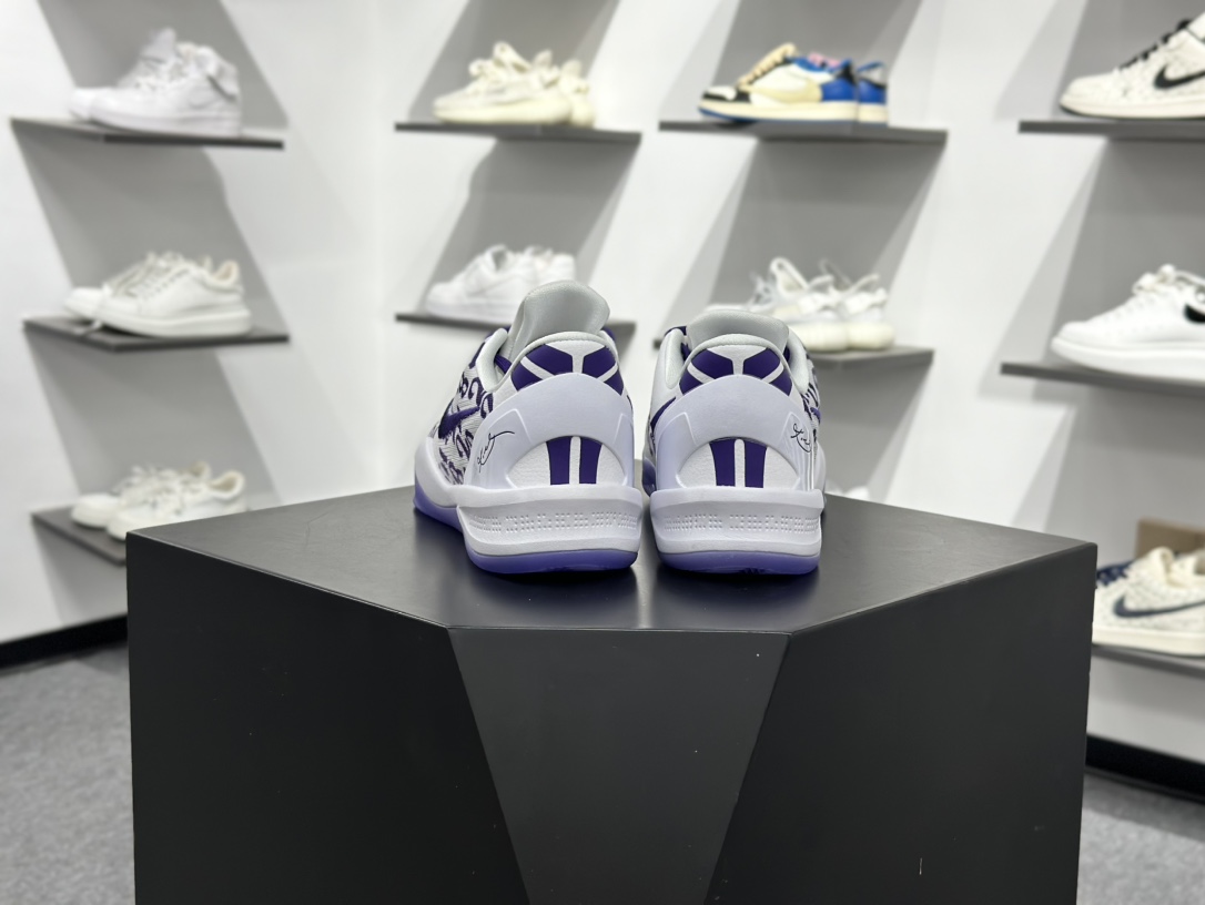 Nike Zoom Kobe VIII 8 耐克 科比8代系列 低帮复刻实战运动低帮文化篮球鞋 FQ3549-100 Nike Zoom Kobe VIII 8 耐克 科比8代系列 低帮复刻实战运动低帮文化篮球鞋 FQ3549-100