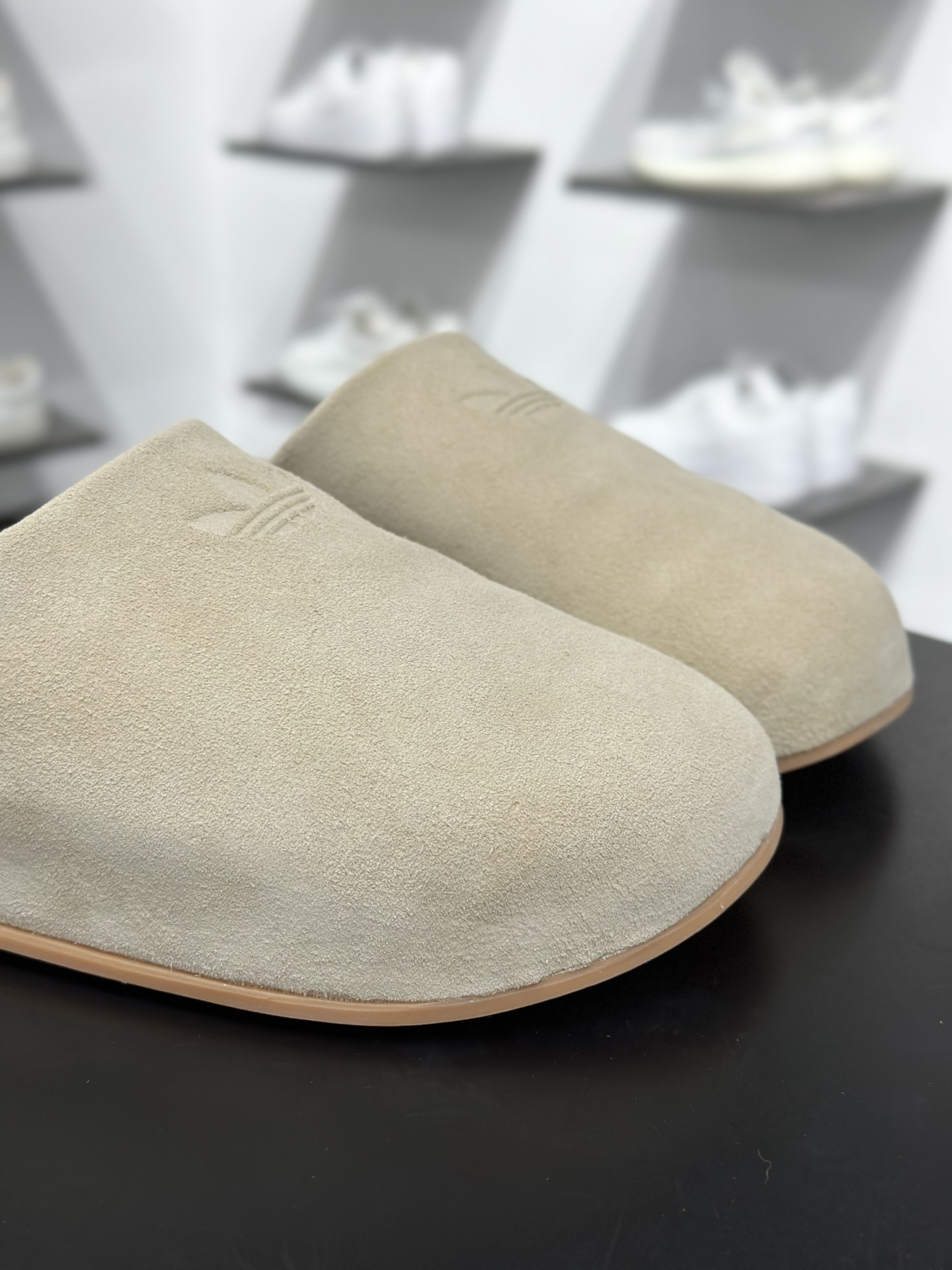 adidas originals Adimule 勃肯系 防磨防滑包头拖鞋 JP8730