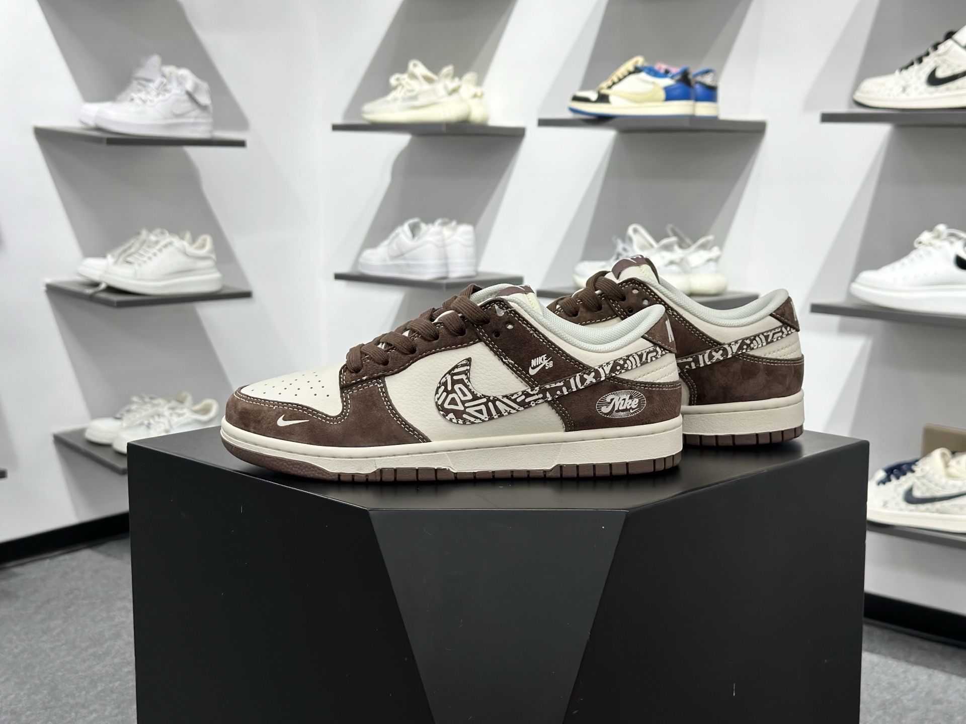 NIKE DUNK SB LOW 全新配色 定制Dunk SB顾名思义 XD1588-240