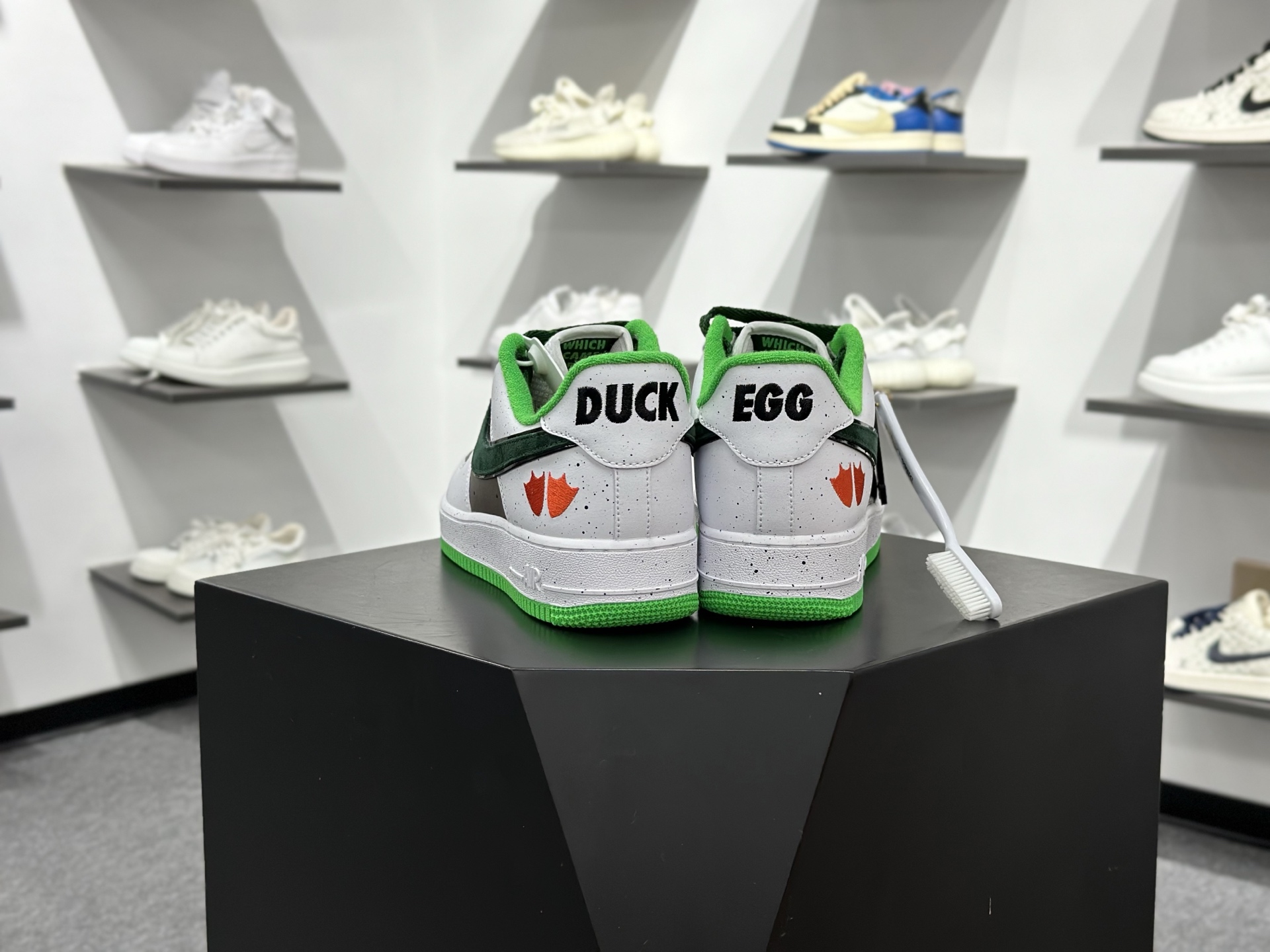 Nike Air Force 1 Low 07 x DOAF Air Force 1 Egg or Duck 白绿 IU7613-100