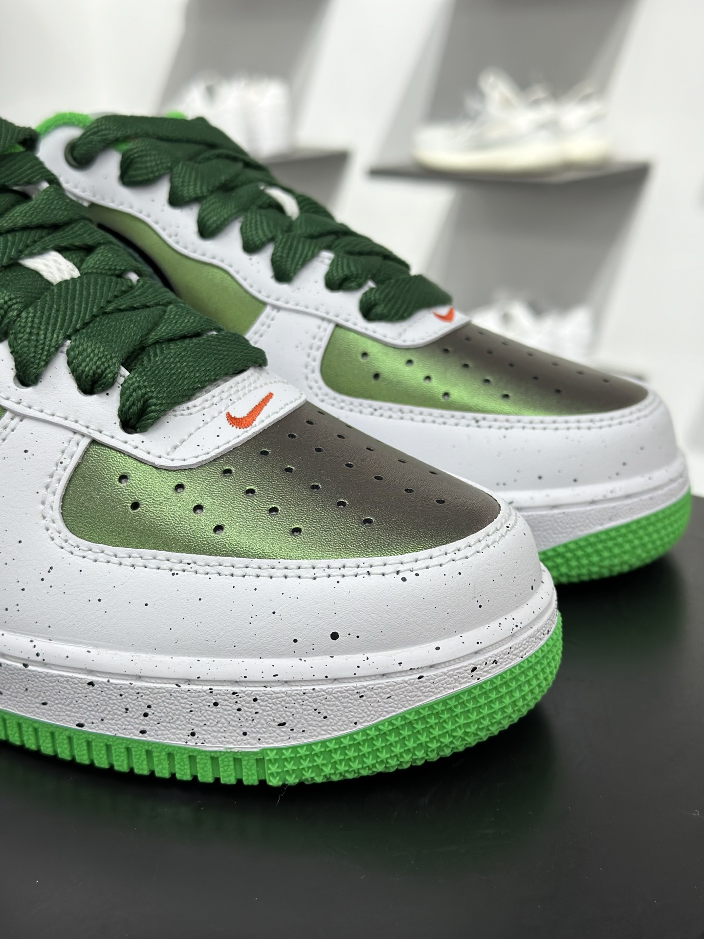 Nike Air Force 1 Low 07 x DOAF Air Force 1 Egg or Duck 白绿 IU7613-100