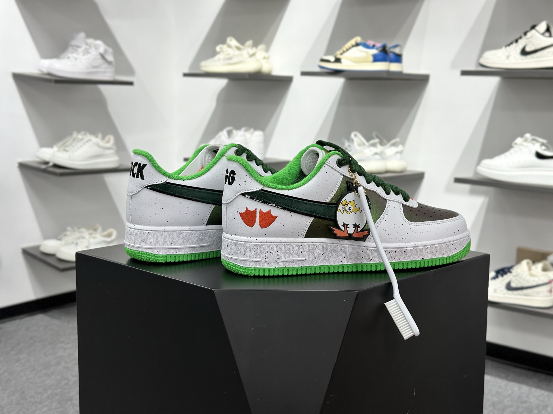 Nike Air Force 1 Low 07 x DOAF Air Force 1 Egg or Duck 白绿 IU7613-100