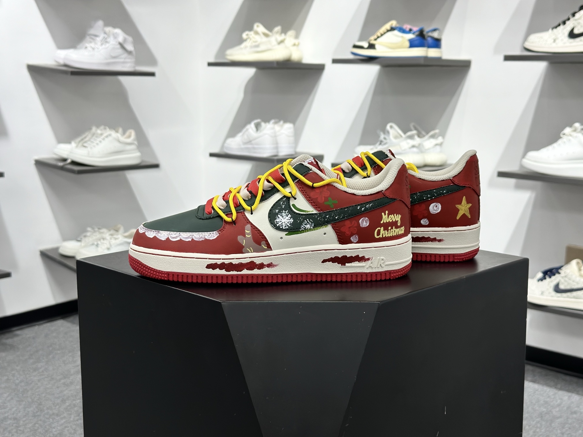 Nike Air Force 1 Low 07 圣诞涂鸦 SD1990-101