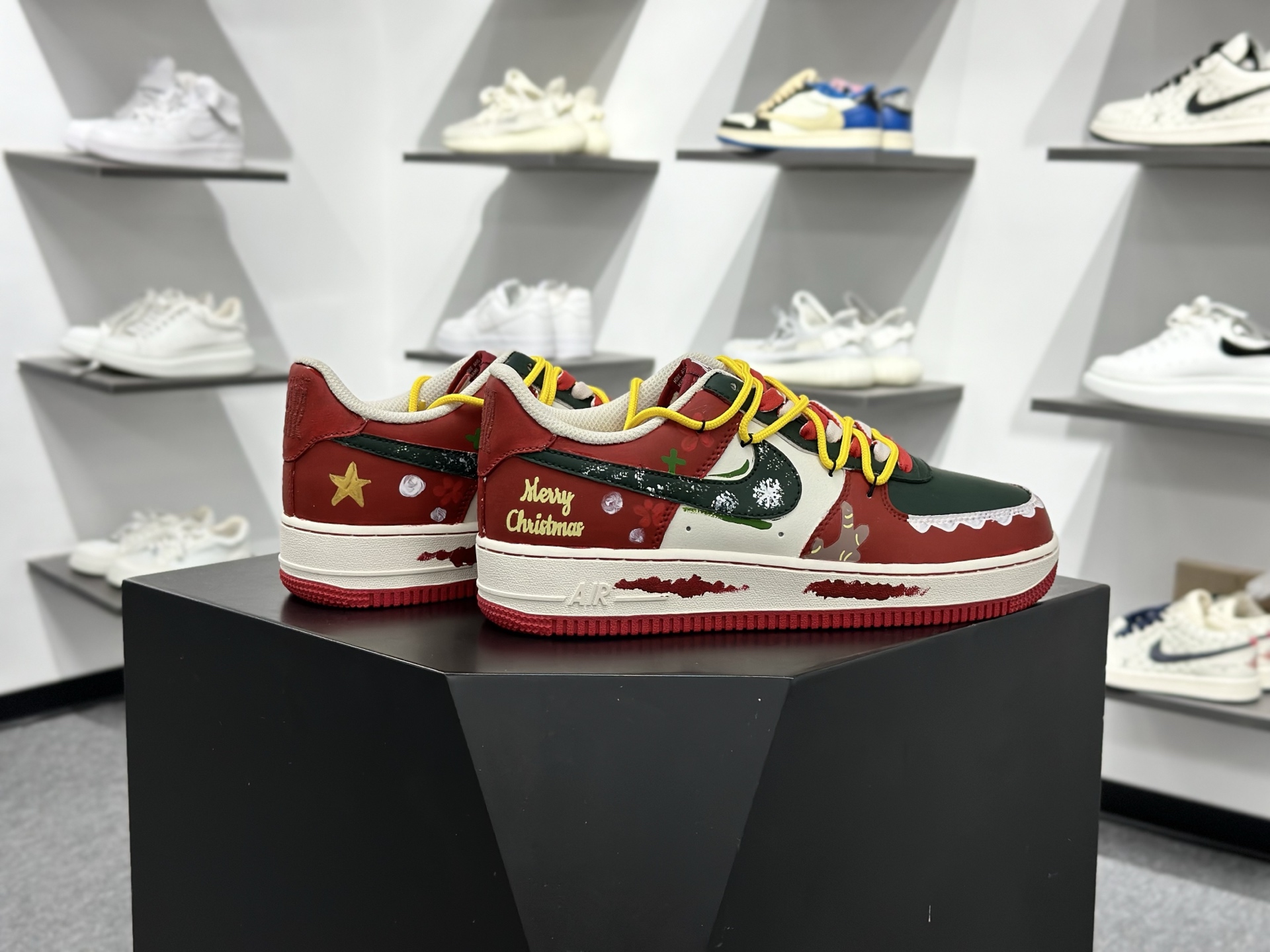 Nike Air Force 1 Low 07 圣诞涂鸦 SD1990-101