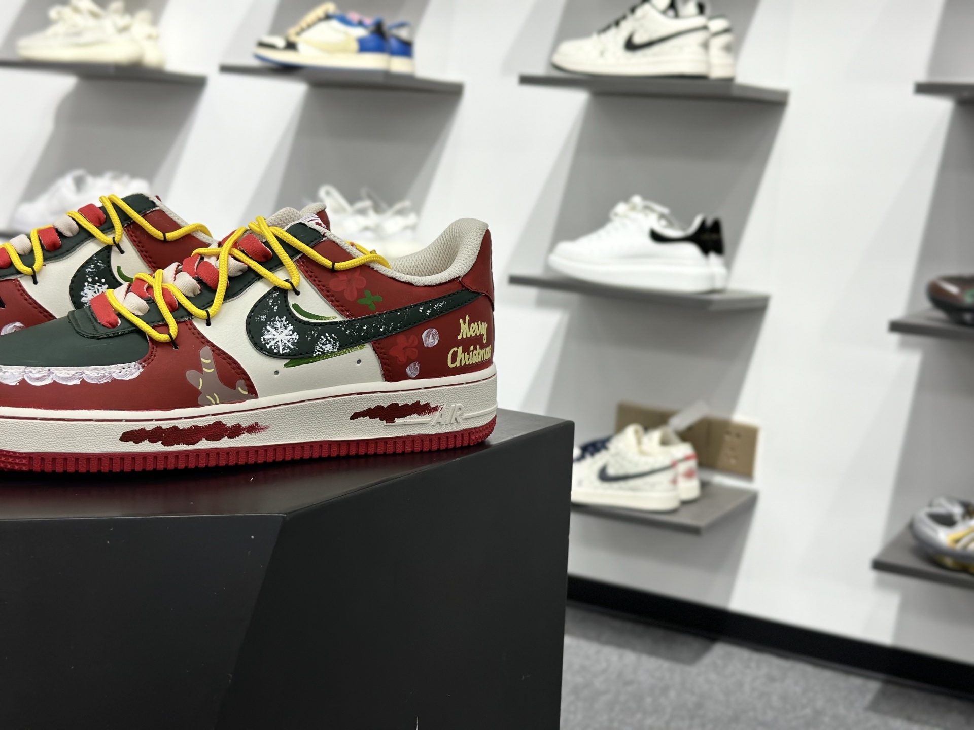 Nike Air Force 1 Low 07 圣诞涂鸦 SD1990-101