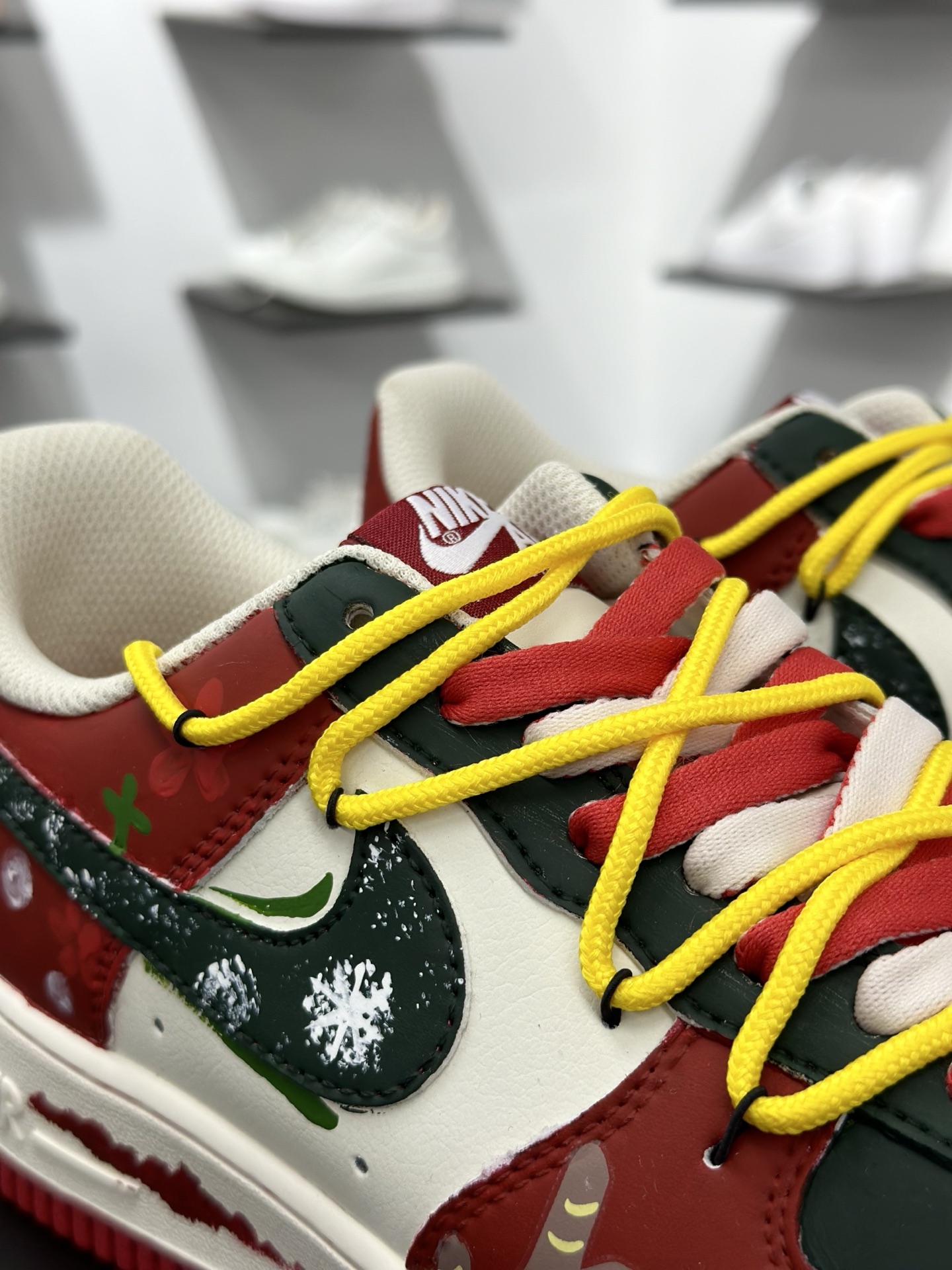 Nike Air Force 1 Low 07 圣诞涂鸦 SD1990-101
