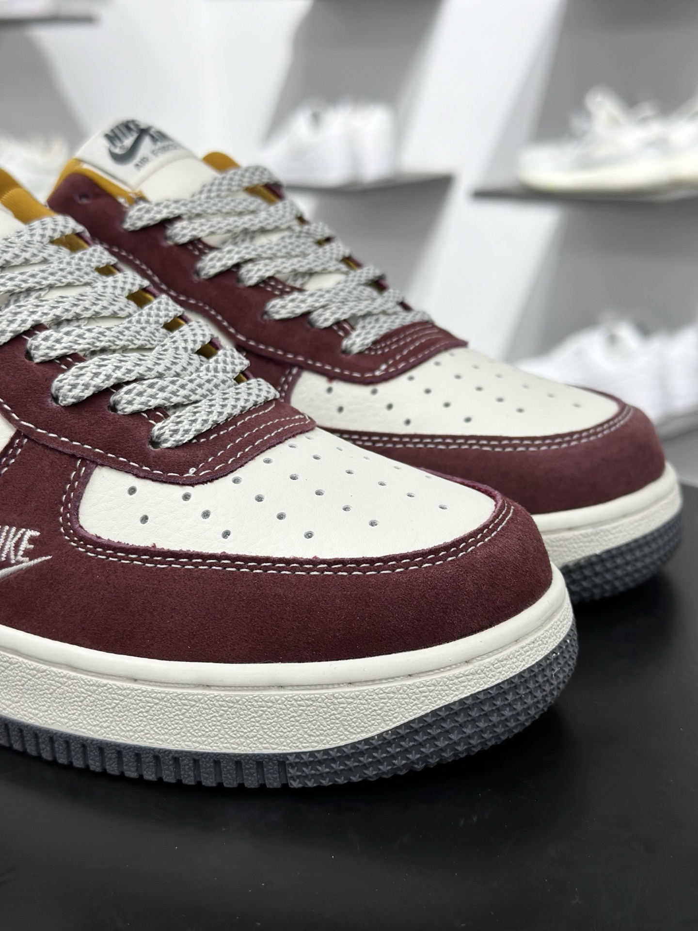 Nike Air Force 1 Low 07 x The North Face 红白灰小勾满天星 SS1979-006