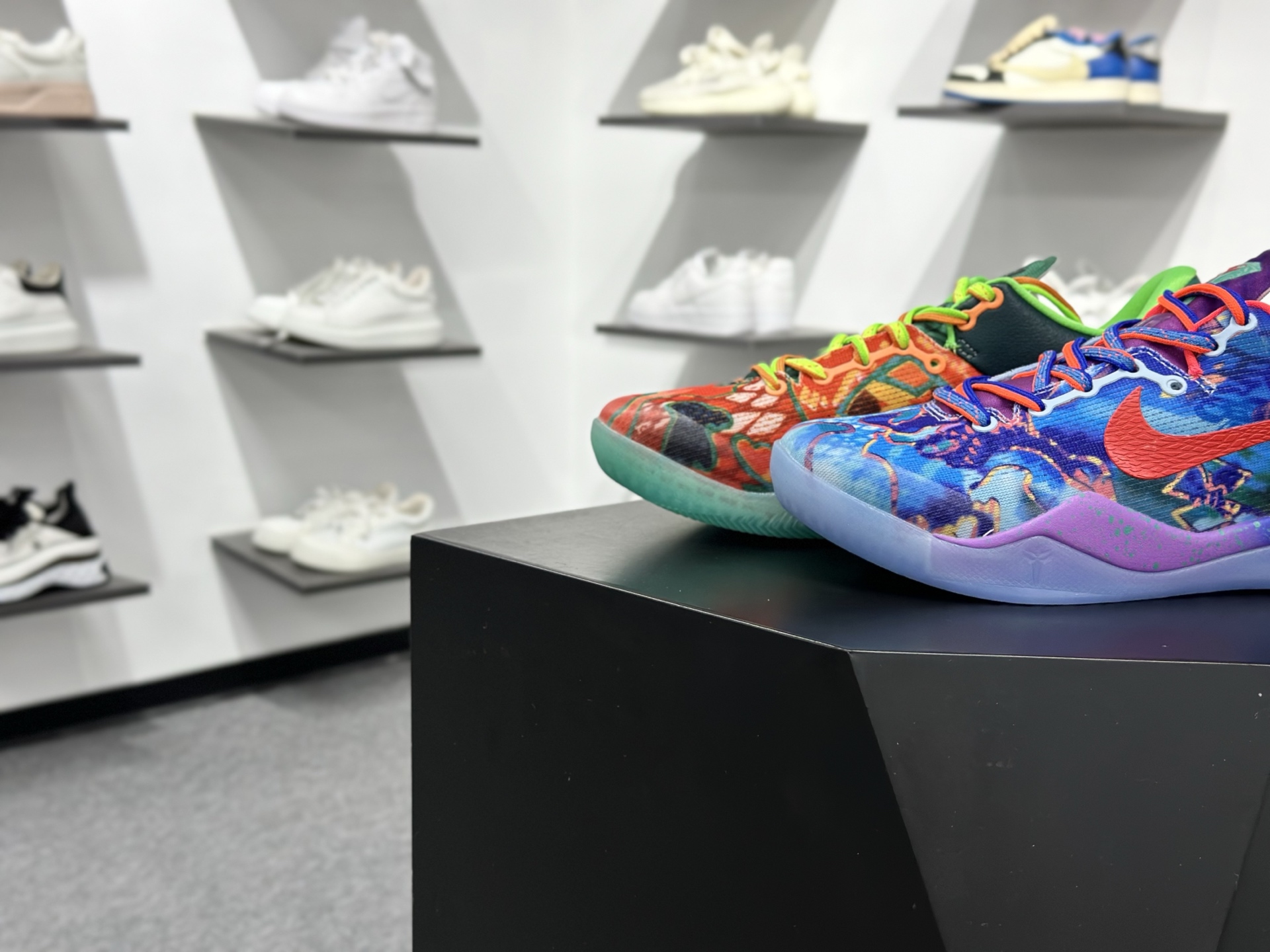 NIKE KOBE 8 EASTER 科比八代 鸳鸯 橙蓝 HM9621-900
