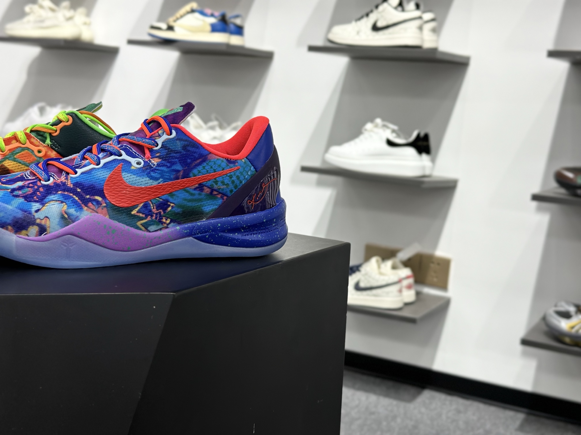 NIKE KOBE 8 EASTER 科比八代 鸳鸯 橙蓝 HM9621-900