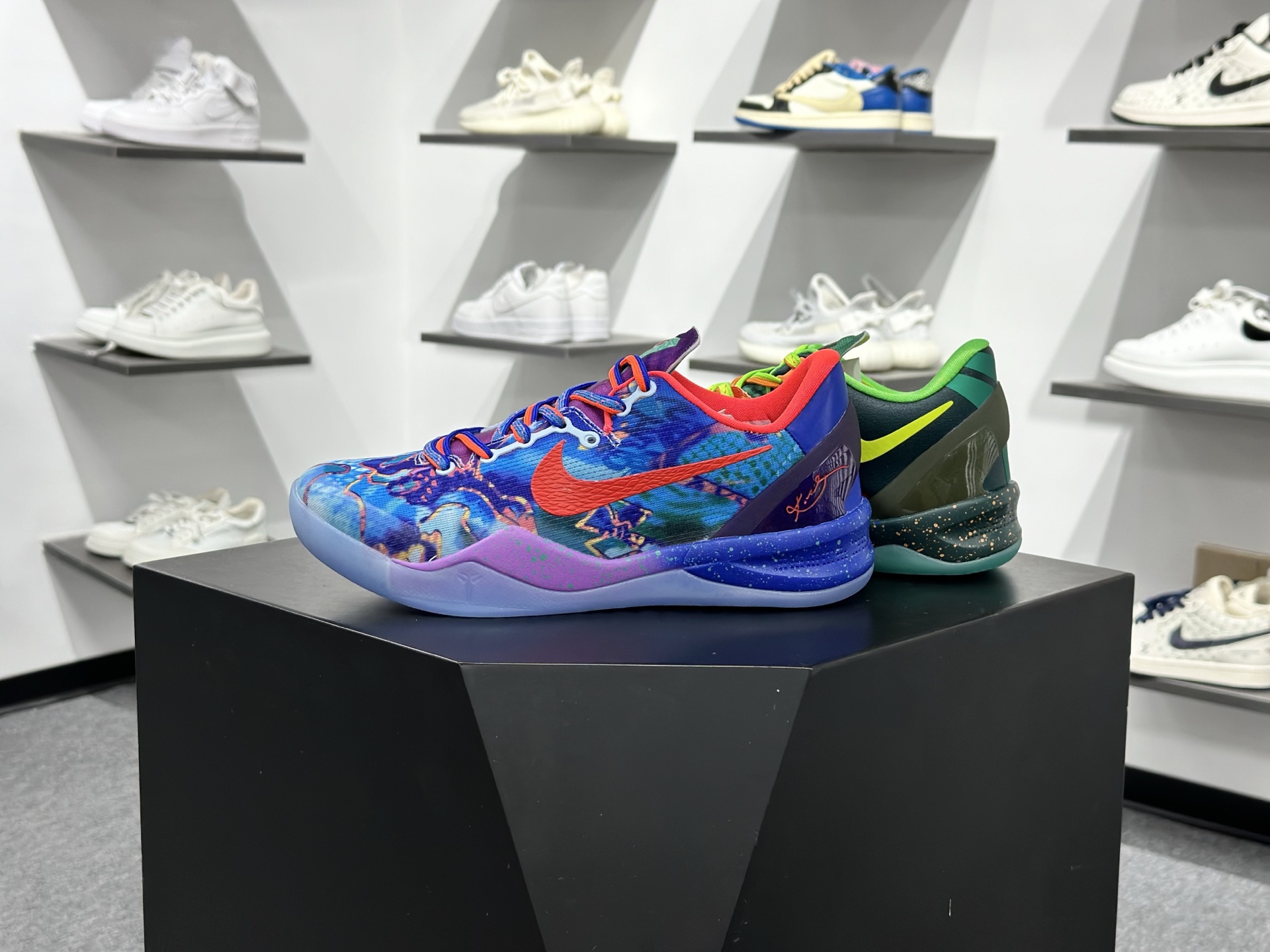 NIKE KOBE 8 EASTER 科比八代 鸳鸯 橙蓝 HM9621-900