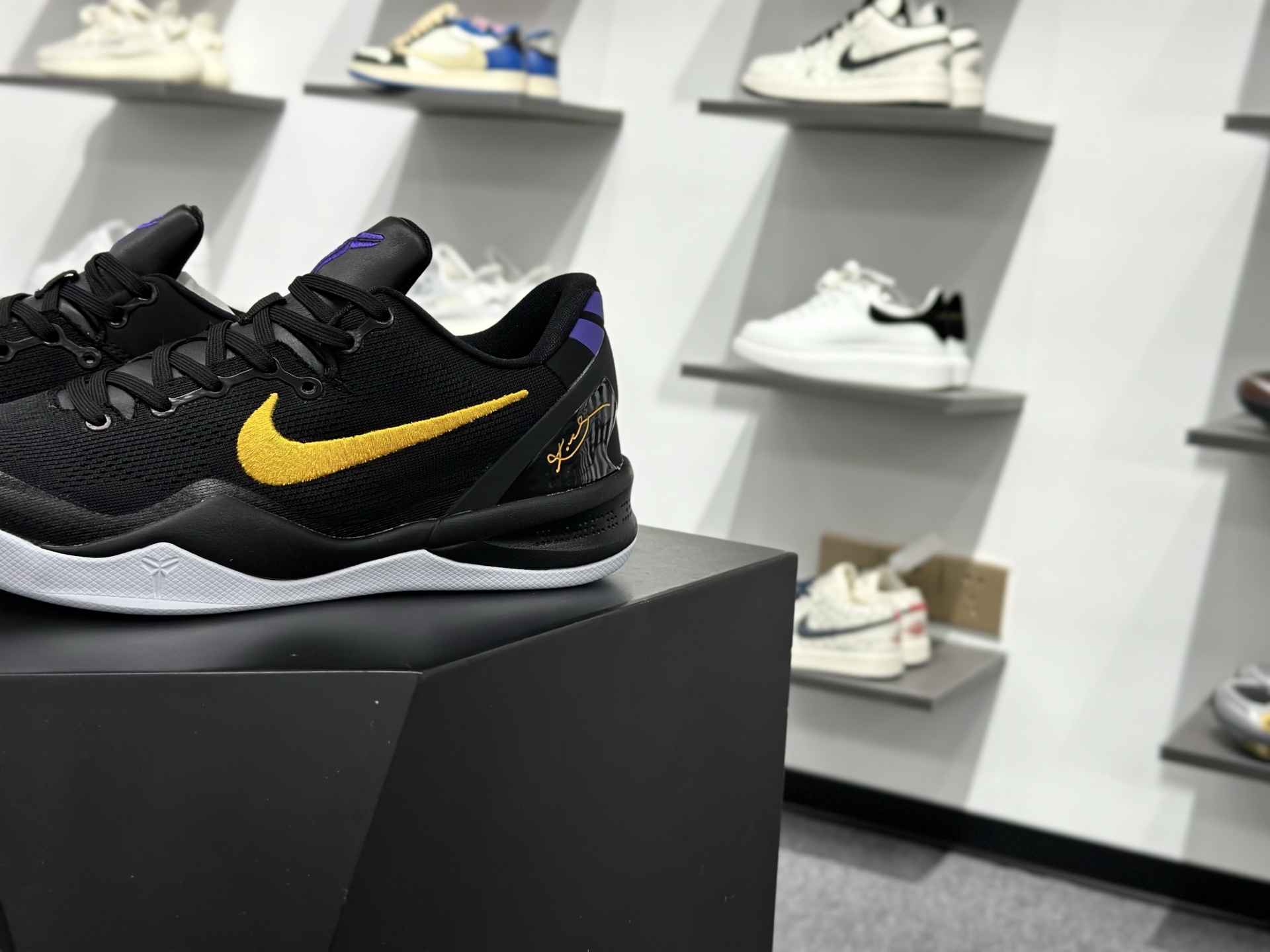 NIKE KOBE 8 EASTER 科比八代 黑黄 HF9550-001
