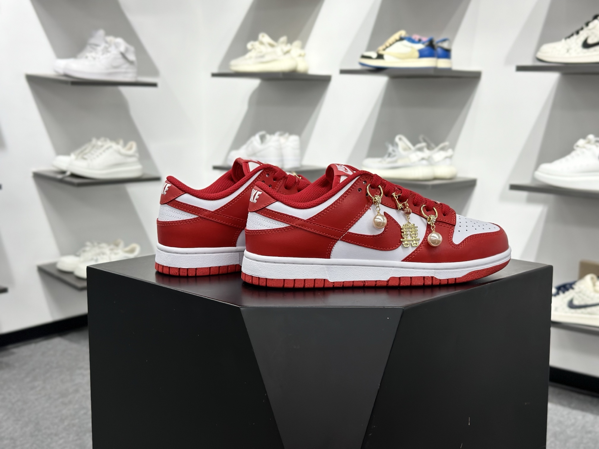 Nike SB Dunk Low 喜结良缘 DD1873-116
