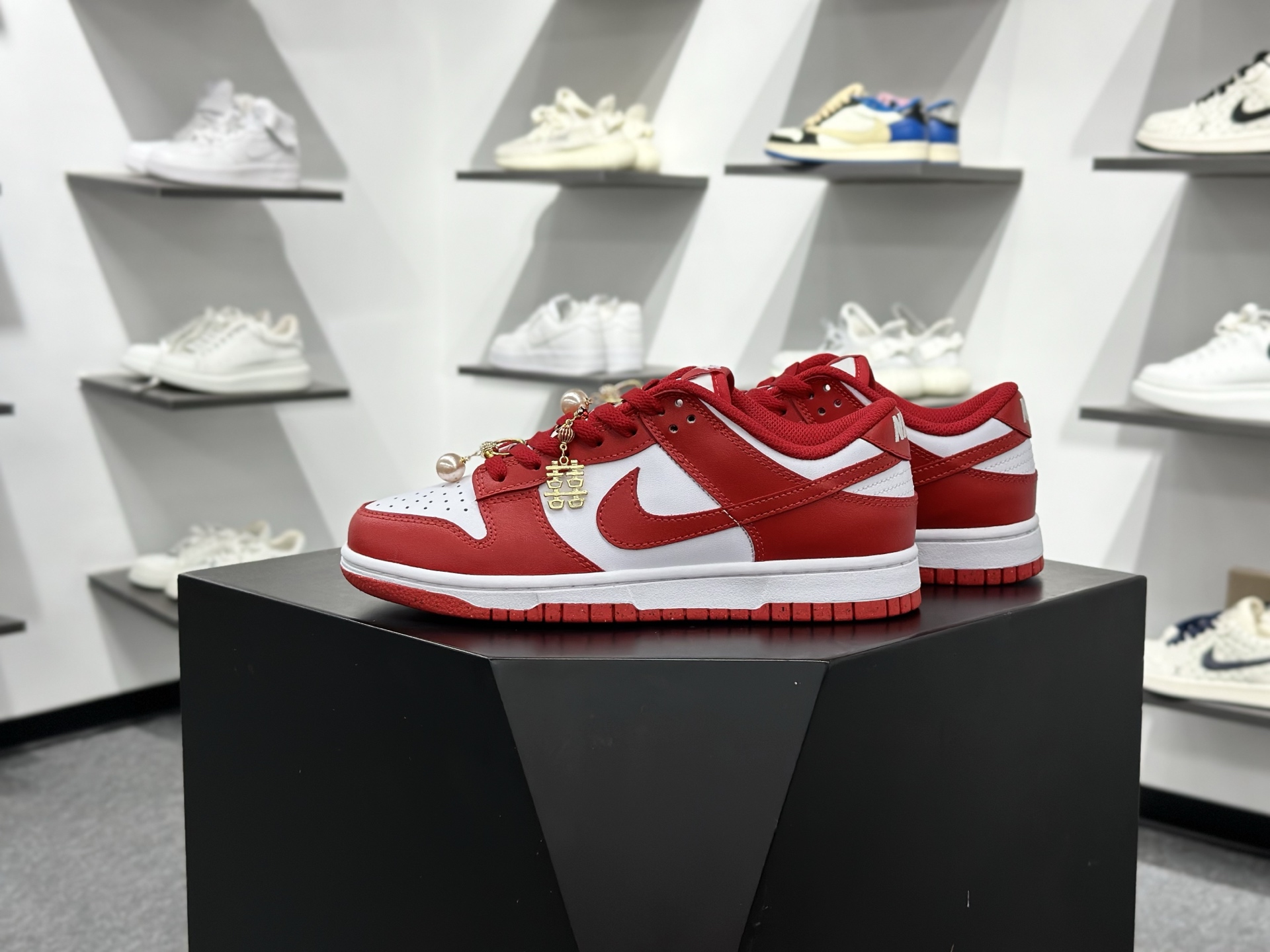 Nike SB Dunk Low 喜结良缘 DD1873-116