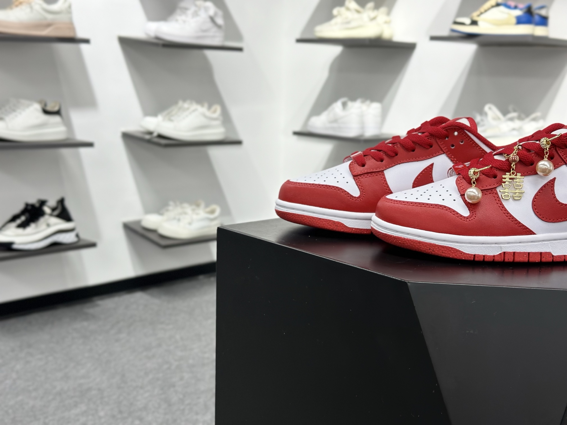 Nike SB Dunk Low 喜结良缘 DD1873-116