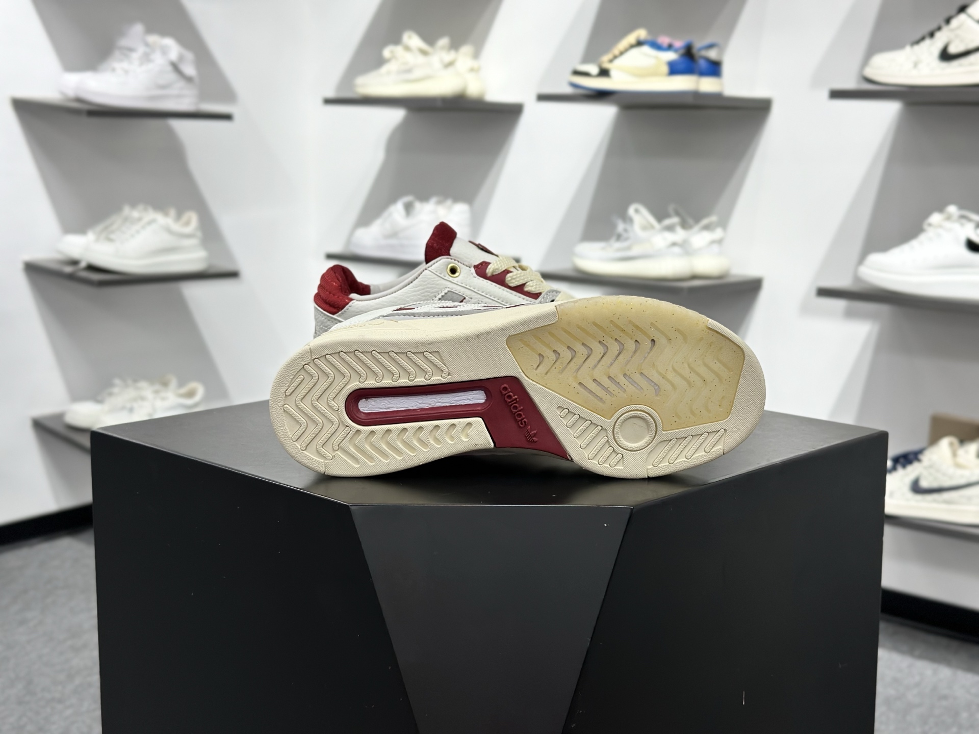 AD Forum 84 Low OG 低帮百搭潮流休闲运动板鞋 JP9982