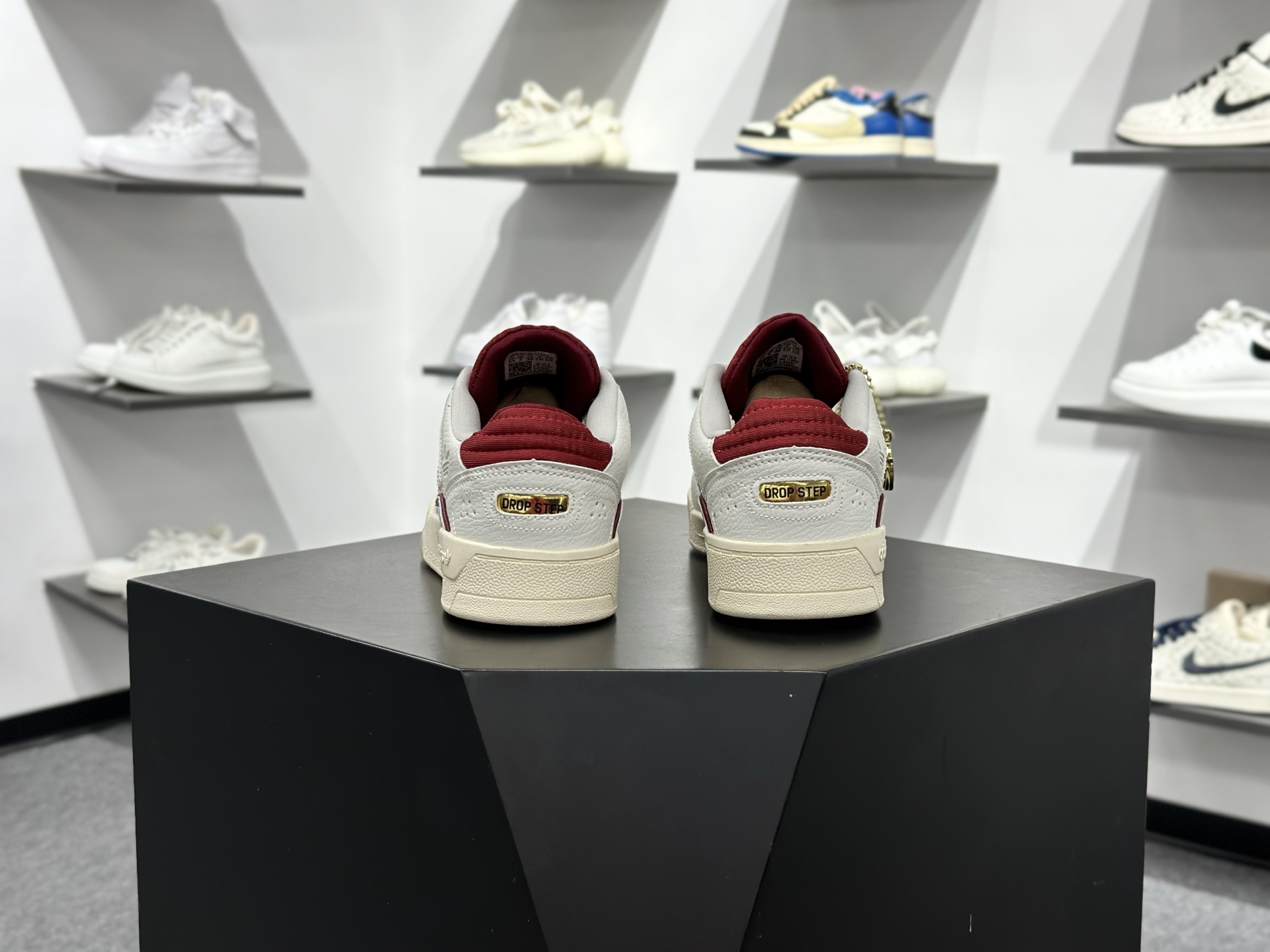 AD Forum 84 Low OG 低帮百搭潮流休闲运动板鞋 JP9982