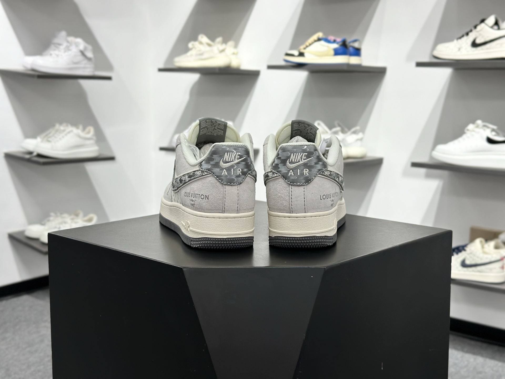 Nike SB Dunk Low 联名款 绑带 高端定制 低帮休闲板鞋 CX5050--Y48