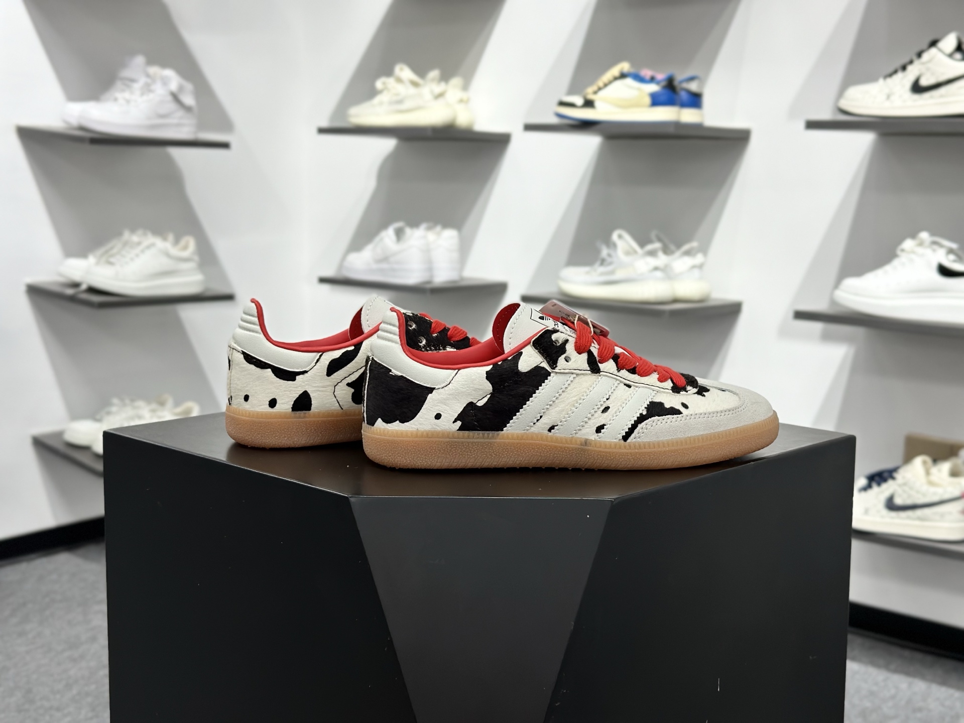 Adidas Originals Samba OG 阿迪达斯三叶草 桑巴舞系列绅士德训足球风百搭低帮休闲运动板鞋 KI6956