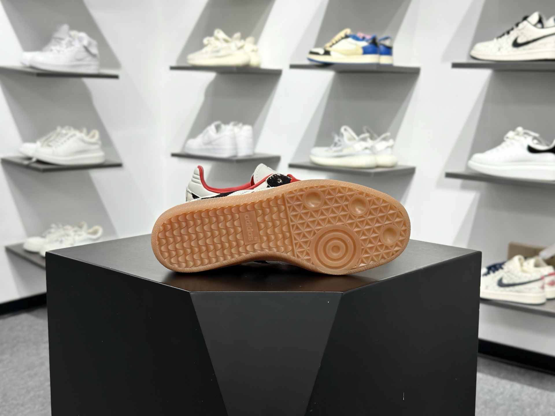 Adidas Originals Samba OG 阿迪达斯三叶草 桑巴舞系列绅士德训足球风百搭低帮休闲运动板鞋 KI6956