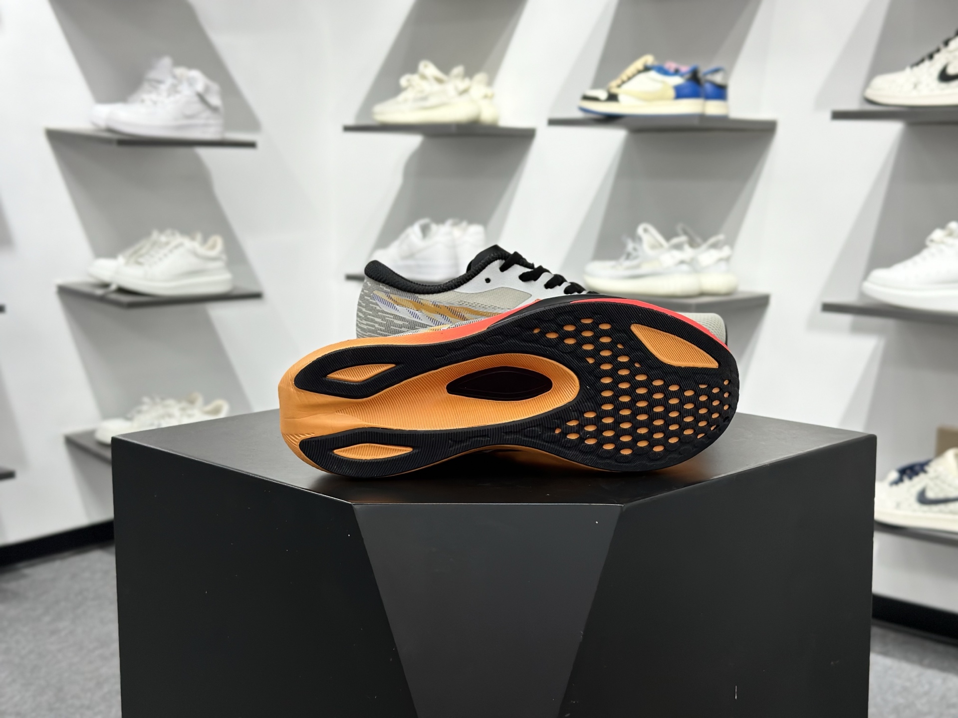 ASICS MAGIC SPEED 4 亚瑟士 复古减震 透气运动休闲鞋 1011C178-200-Top High Quatity Cheap Sneakers Fashion Clothing Clothes Bags handbags Shoes of all Brand wholesale With The best Quality And Beautiful Price from China Factory Chinese suppliers wholesaler seller ASICS MAGIC SPEED 4 亚瑟士 复古减震 透气运动休闲鞋 1011C178-200