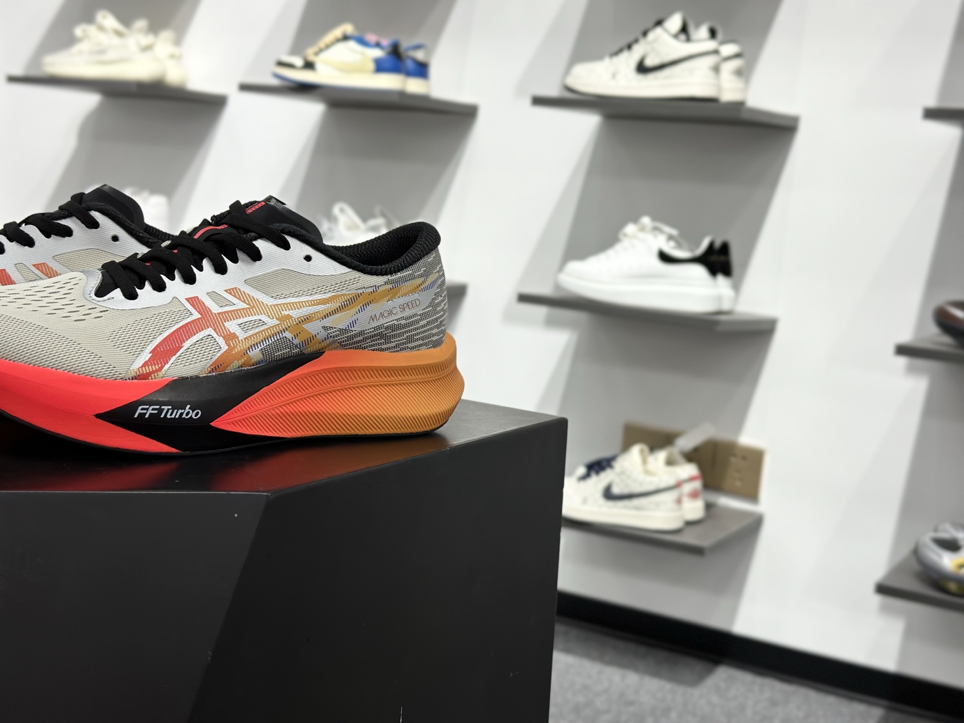 ASICS MAGIC SPEED 4 亚瑟士 复古减震 透气运动休闲鞋 1011C178-200-Top High Quatity Cheap Sneakers Fashion Clothing Clothes Bags handbags Shoes of all Brand wholesale With The best Quality And Beautiful Price from China Factory Chinese suppliers wholesaler seller ASICS MAGIC SPEED 4 亚瑟士 复古减震 透气运动休闲鞋 1011C178-200