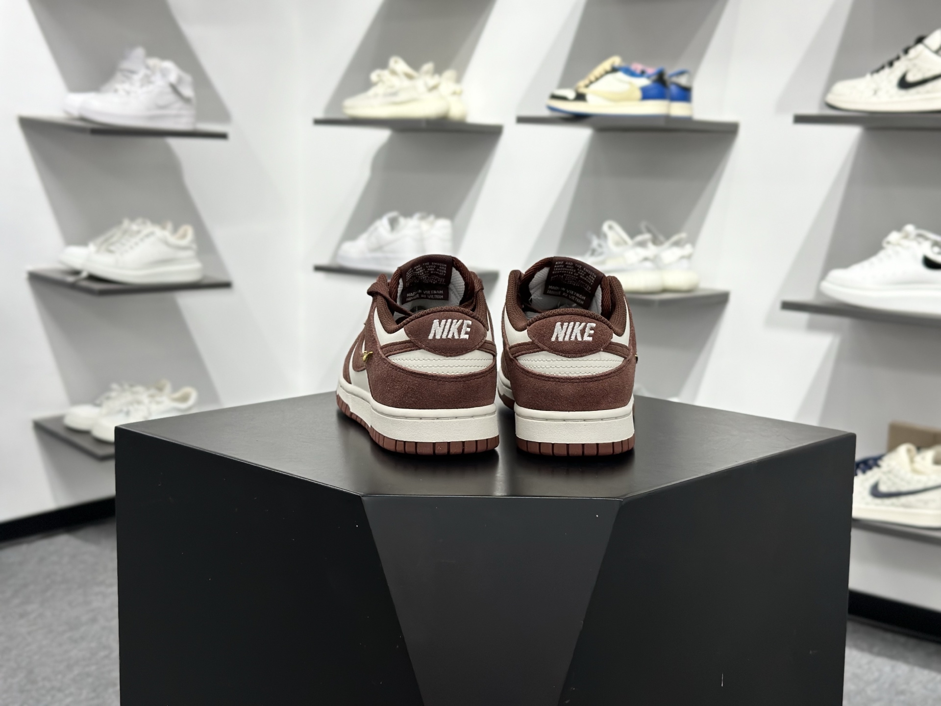 NIKE DUNK LOW 耐克低帮休闲板鞋 IB4417-104