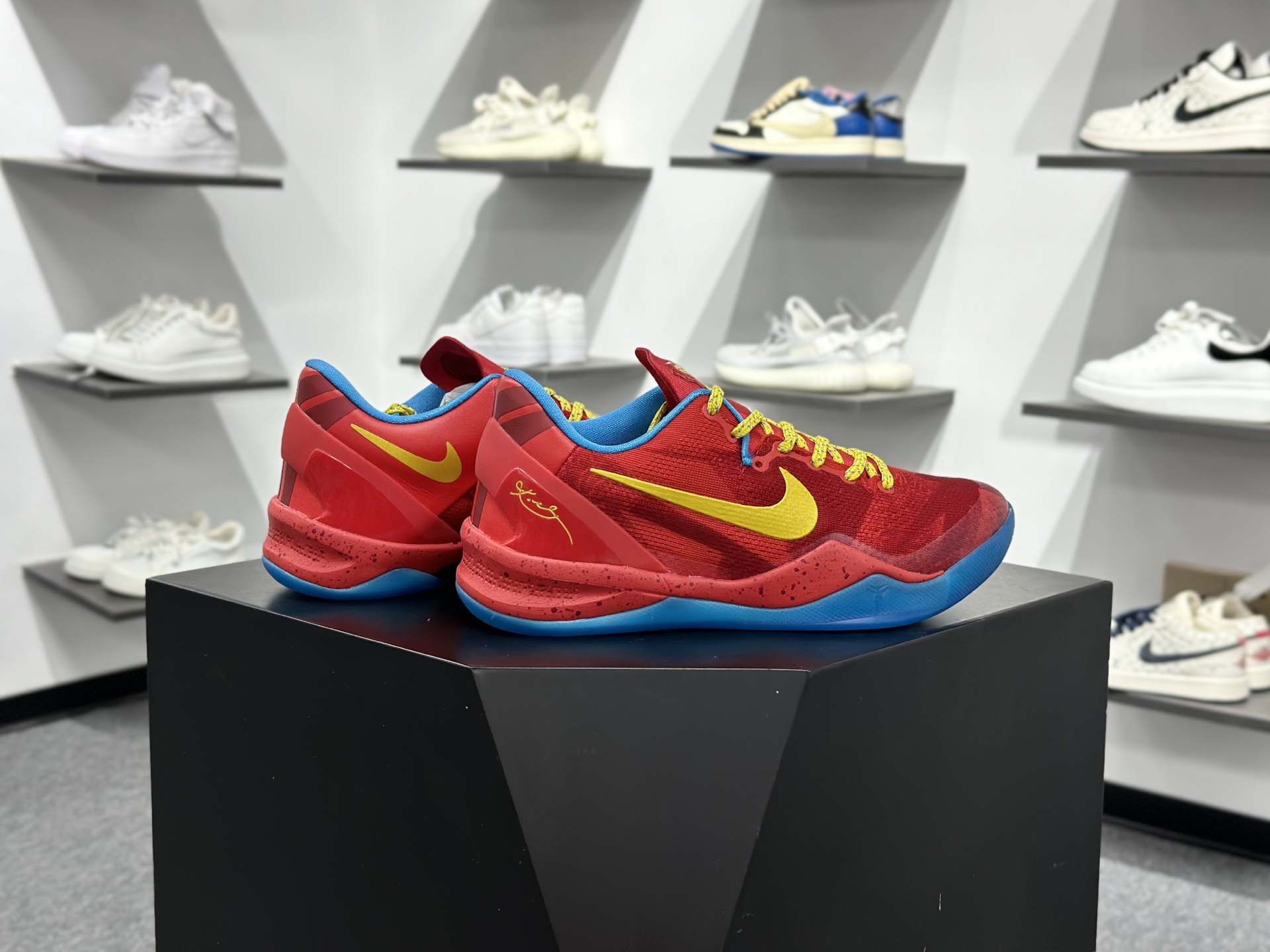 Nike KOBE 8 SYSTEM YOTH 科比八代 红黄 639654-674