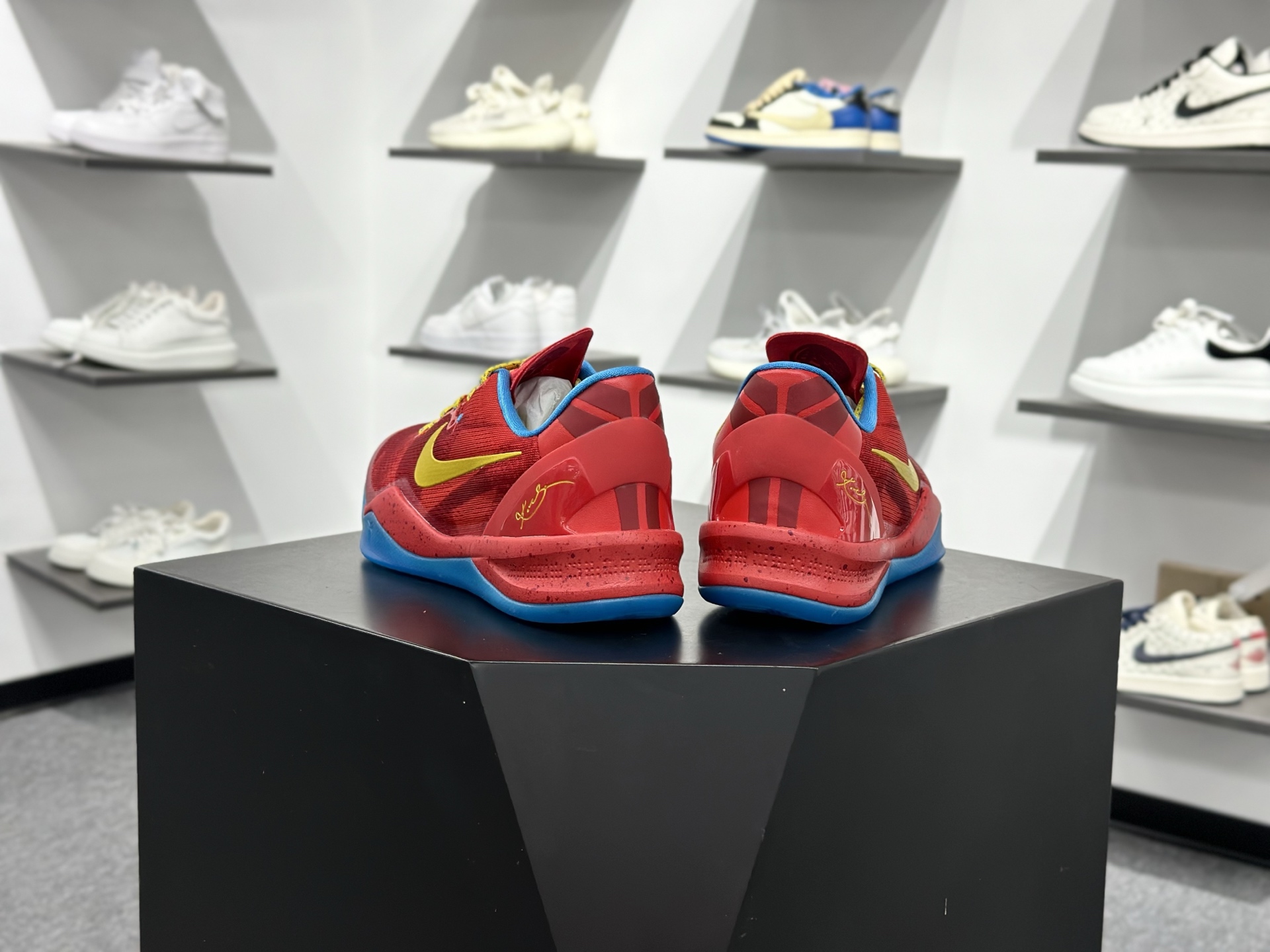 Nike KOBE 8 SYSTEM YOTH 科比八代 红黄 639654-674