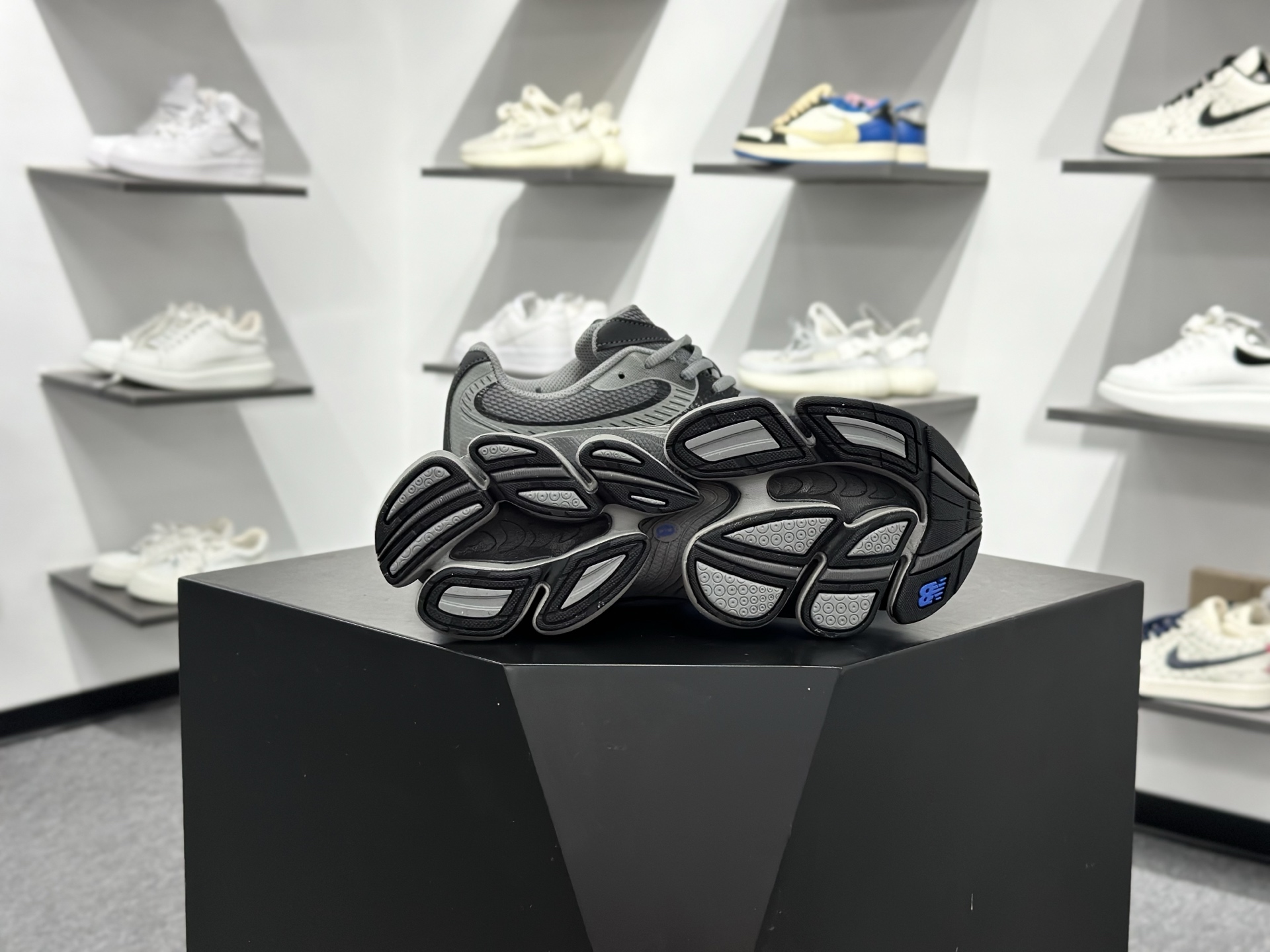 240 New Balance 新百伦 网面休闲鞋 U2000EA-Chinese UA Cheap High Quatity Brand Clothes Bags handbags Sneakers wholesale wholesaler seller from China Factory suppliers Fashion Clothing Shoes best Quality Beautiful Price 240 New Balance 新百伦 网面休闲鞋 U2000EA