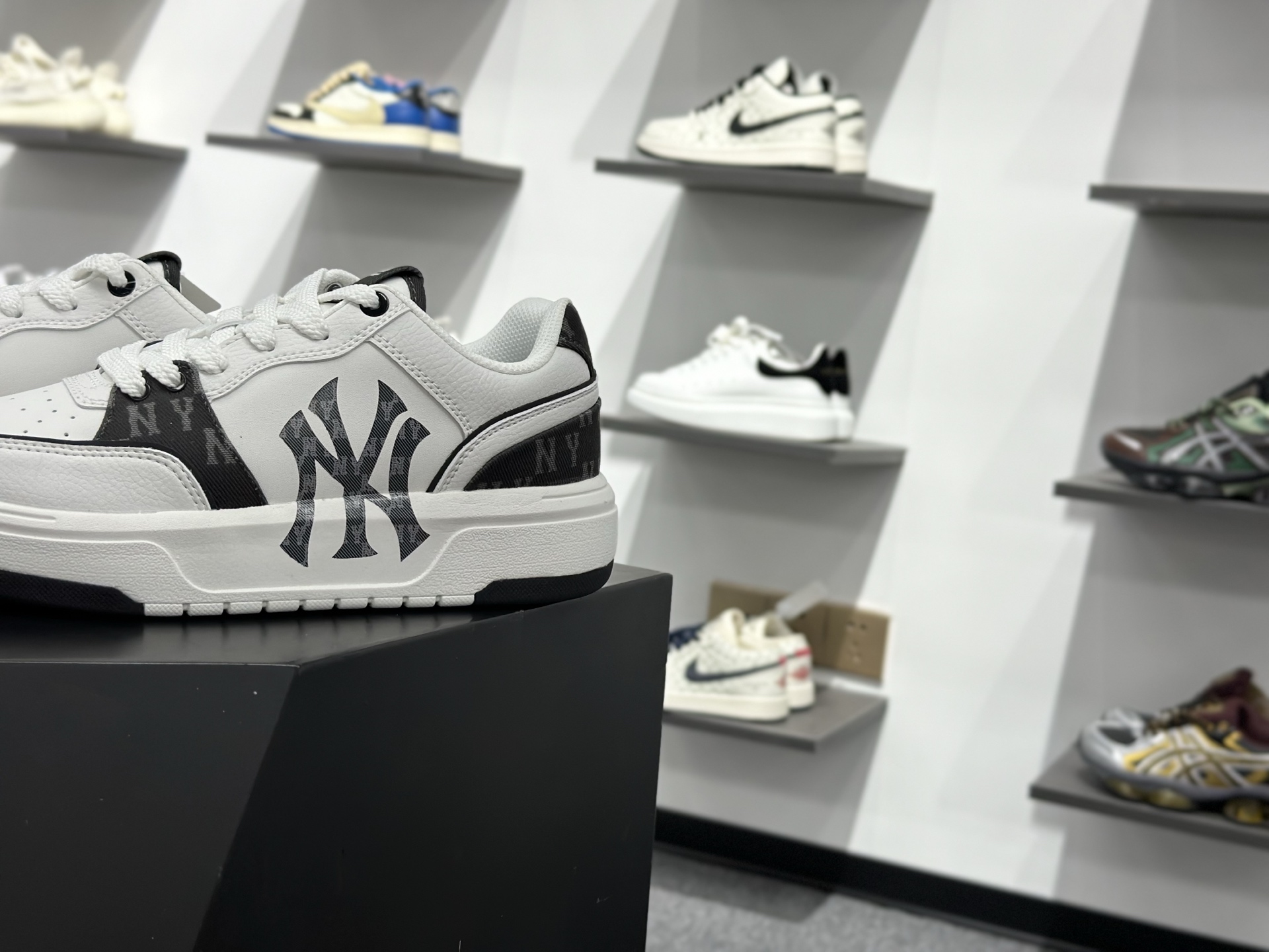 180 MLB CHUNKY LINER POCKET MONOGRAM人气单品学长鞋系列低帮老爹风轻量增高厚底百搭休闲运动慢跑鞋 3ASXM056N(GP001)