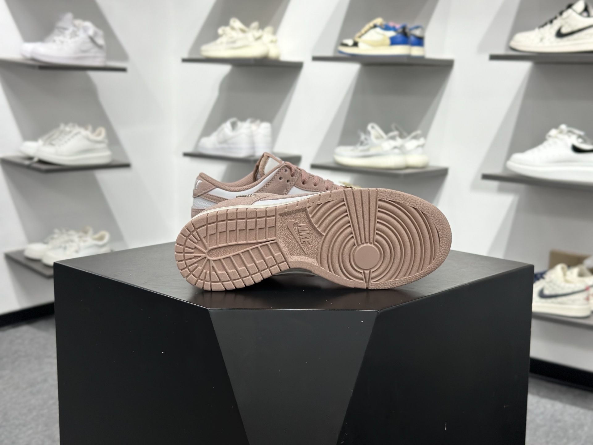 220 NIKE DUNK LOW 扣篮系列 耐克 复古低帮休闲运动滑板板鞋 IB4417-102