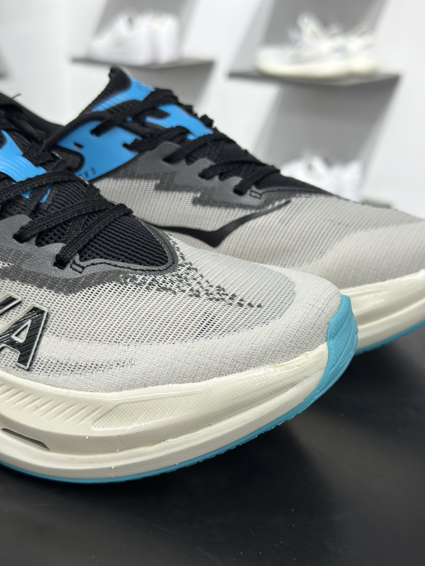 220 HOKA ONE ONE Rocket X 3 低帮专业越野跑步鞋-Chinese UA Cheap High Quatity Brand Clothes Bags handbags Sneakers wholesale wholesaler seller from China Factory suppliers Fashion Clothing Shoes best Quality Beautiful Price 220 HOKA ONE ONE Rocket X 3 低帮专业越野跑步鞋