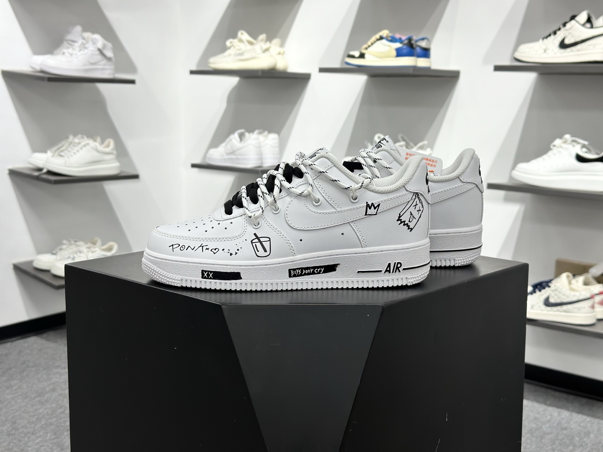 260 Nike Air Force 1 Low 07 白黑涂鸦 CZ8699-578-Chinese UA Cheap High Quatity Brand Clothes Bags handbags Sneakers wholesale wholesaler seller from China Factory suppliers Fashion Clothing Shoes best Quality Beautiful Price 260 Nike Air Force 1 Low 07 白黑涂鸦 CZ8699-578