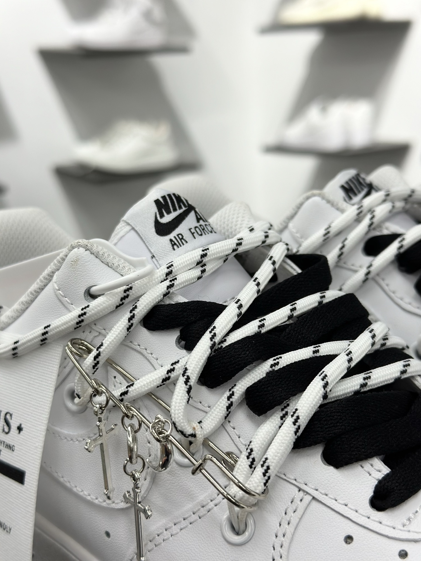 260 Nike Air Force 1 Low 07 白黑涂鸦 CZ8699-578-Chinese UA Cheap High Quatity Brand Clothes Bags handbags Sneakers wholesale wholesaler seller from China Factory suppliers Fashion Clothing Shoes best Quality Beautiful Price 260 Nike Air Force 1 Low 07 白黑涂鸦 CZ8699-578