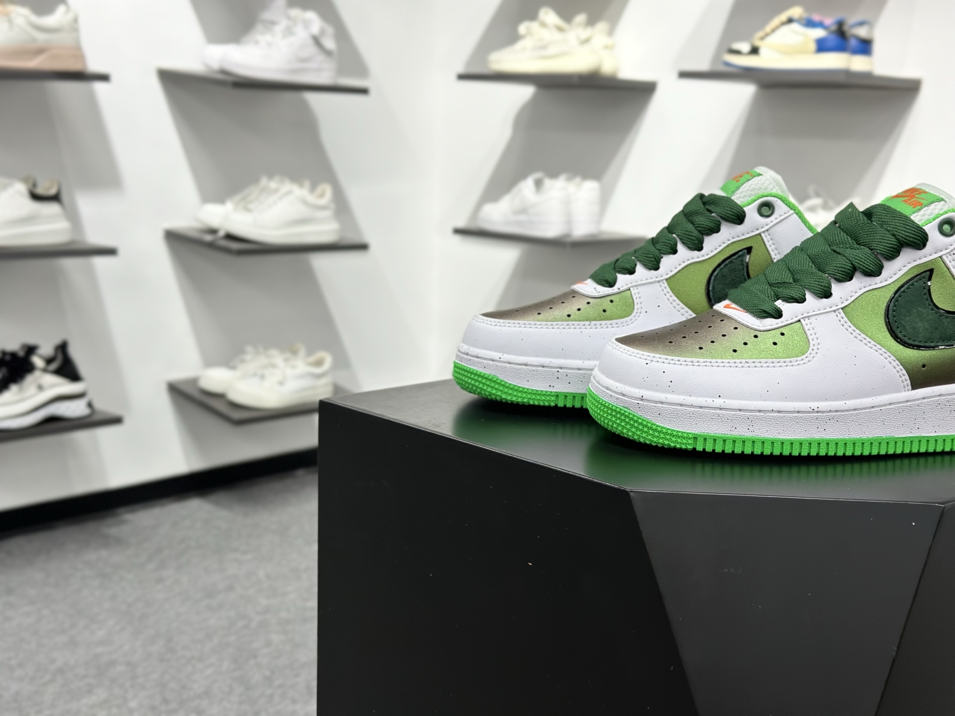 200 Nike Air Force 1 Low 07 x DOAF Air Force 1 Egg or Duck 白绿 IU7613-100-Chinese UA Cheap High Quatity Brand Clothes Bags handbags Sneakers wholesale wholesaler seller from China Factory suppliers Fashion Clothing Shoes best Quality Beautiful Price 200 Nike Air Force 1 Low 07 x DOAF Air Force 1 Egg or Duck 白绿 IU7613-100