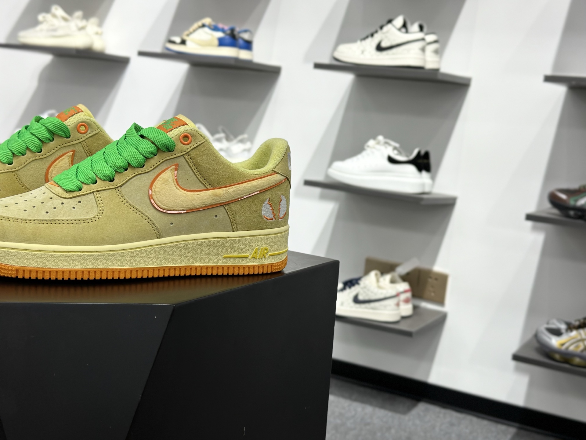 200 Nike Air Force 1 Low 07 俄勒冈小黄鸭 IU7612-700-Chinese UA Cheap High Quatity Brand Clothes Bags handbags Sneakers wholesale wholesaler seller from China Factory suppliers Fashion Clothing Shoes best Quality Beautiful Price 200 Nike Air Force 1 Low 07 俄勒冈小黄鸭 IU7612-700