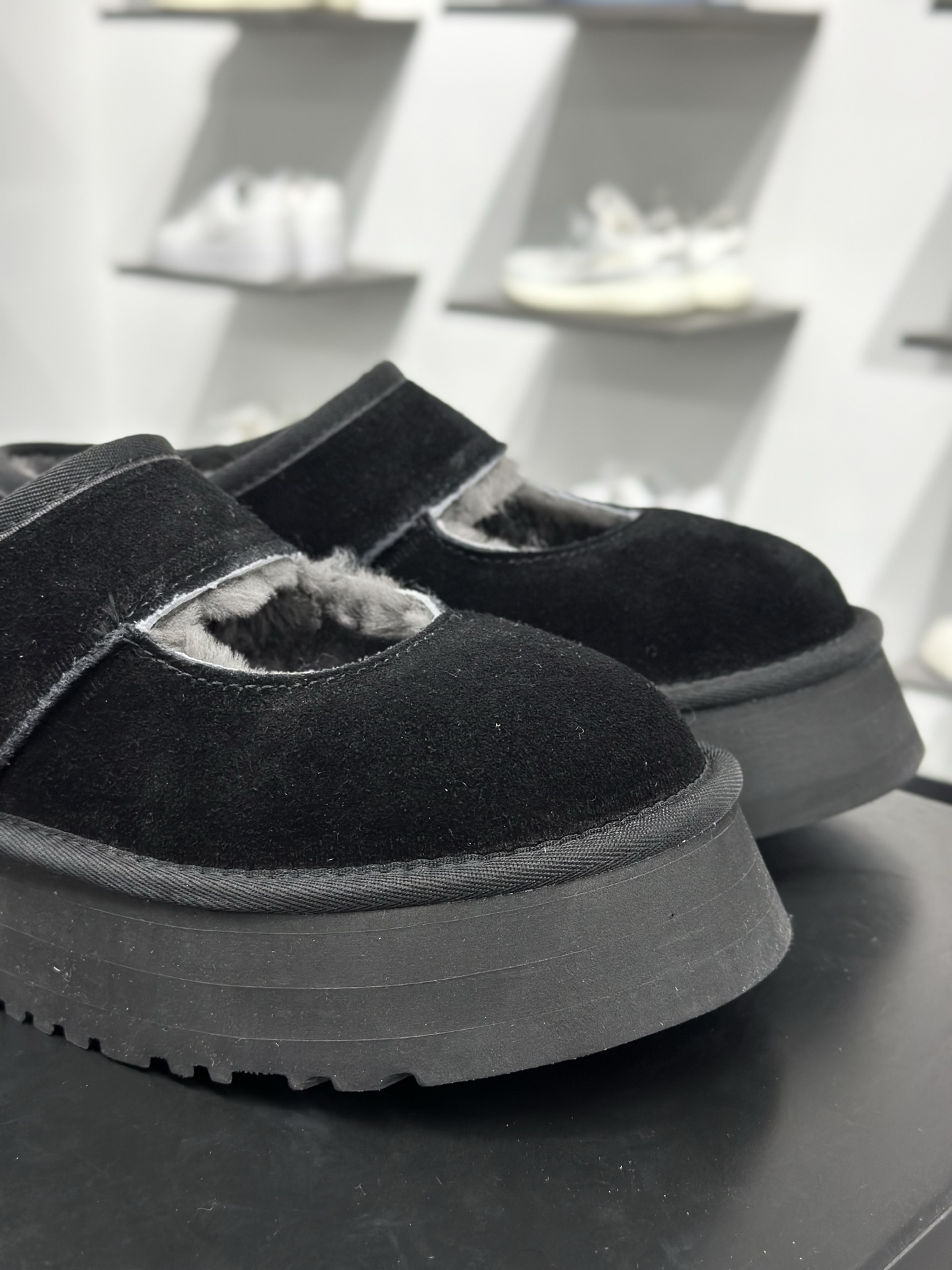 260 UGG Bea Mary Jane 玛丽珍 女子雪地靴 1167612-Chinese UA Cheap High Quatity Brand Clothes Bags handbags Sneakers wholesale wholesaler seller from China Factory suppliers Fashion Clothing Shoes best Quality Beautiful Price 260 UGG Bea Mary Jane 玛丽珍 女子雪地靴 1167612