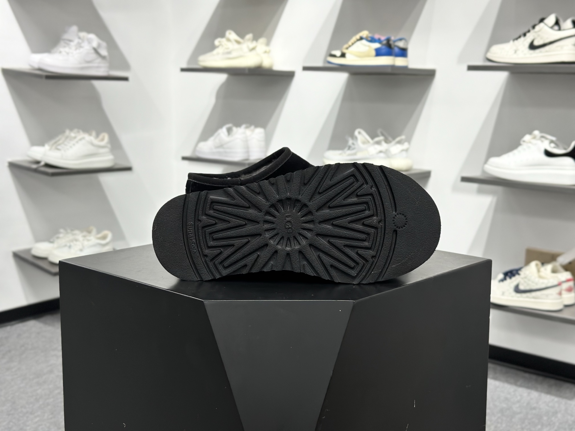 260 UGG Bea Mary Jane 玛丽珍 女子雪地靴 1167612-Chinese UA Cheap High Quatity Brand Clothes Bags handbags Sneakers wholesale wholesaler seller from China Factory suppliers Fashion Clothing Shoes best Quality Beautiful Price 260 UGG Bea Mary Jane 玛丽珍 女子雪地靴 1167612